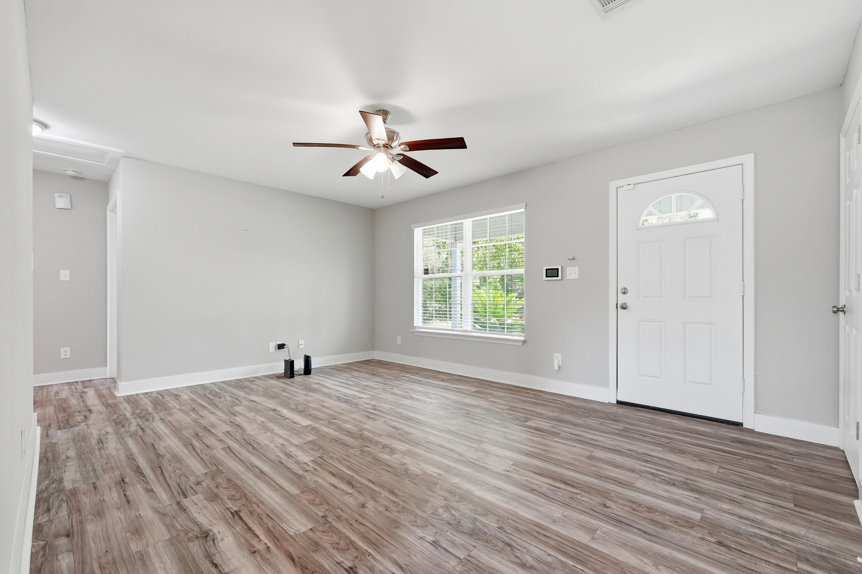 OAKWOOD HILLS UNIT 1 - Residential Lease