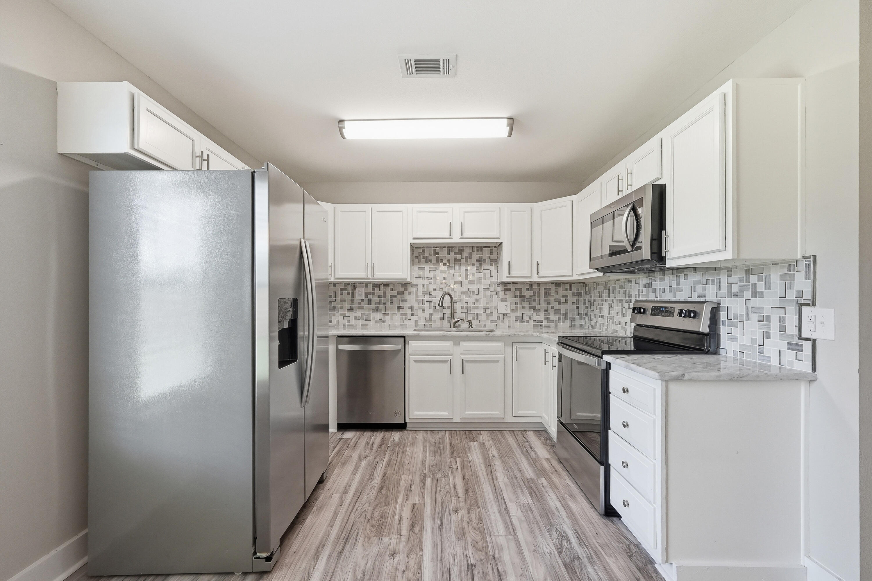 OAKWOOD HILLS UNIT 1 - Residential Lease