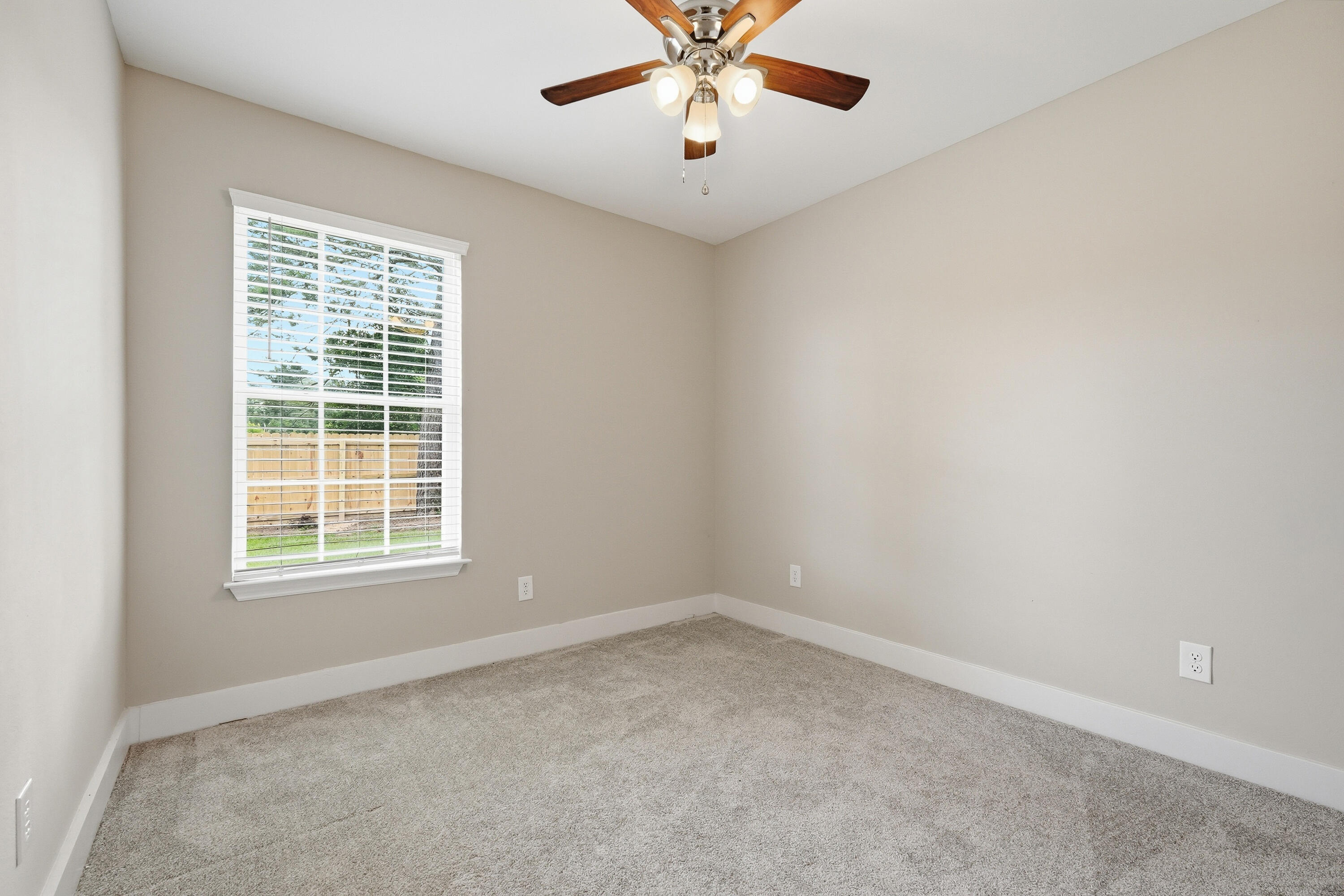 OAKWOOD HILLS UNIT 1 - Residential Lease