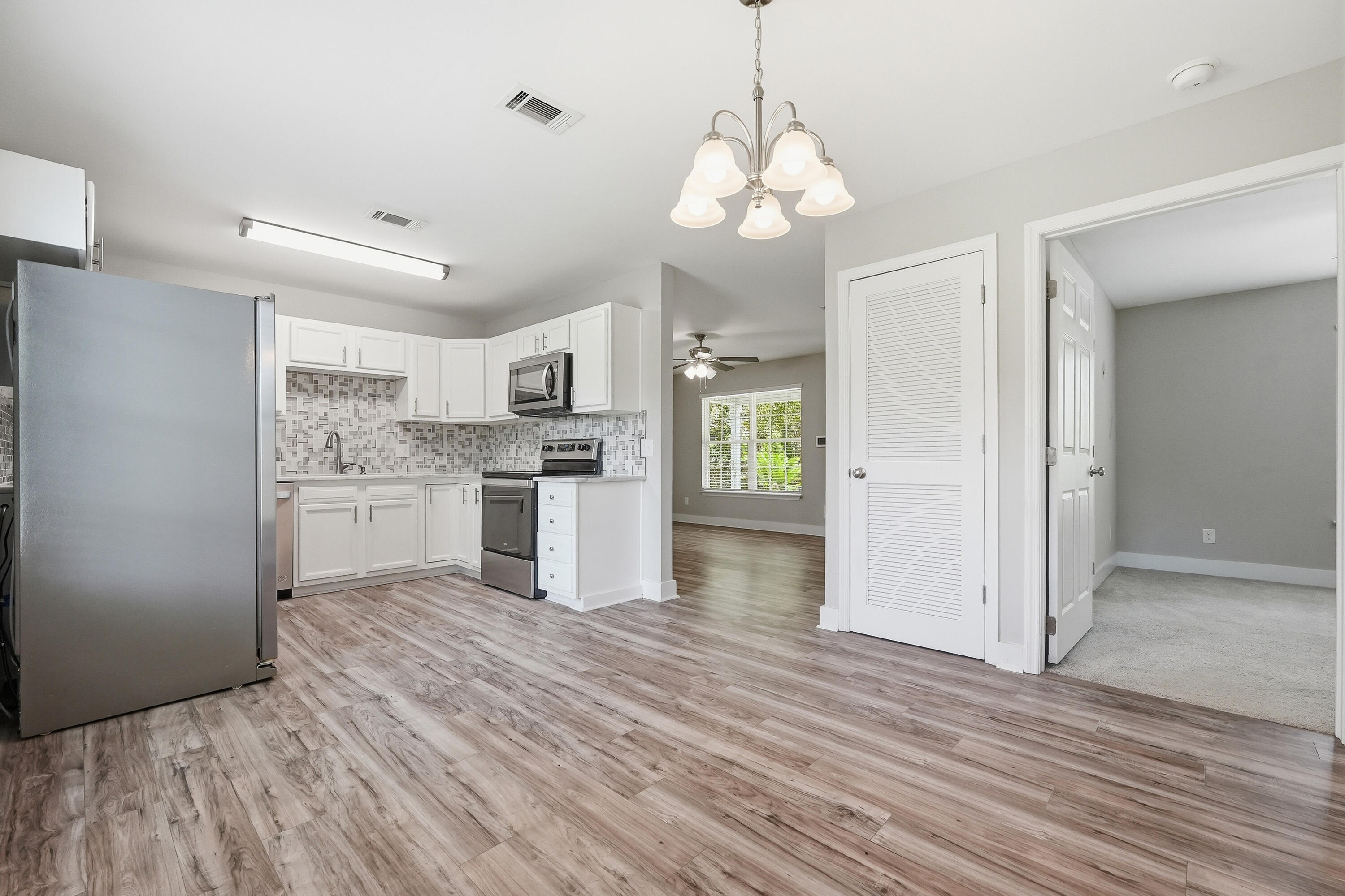 OAKWOOD HILLS UNIT 1 - Residential Lease