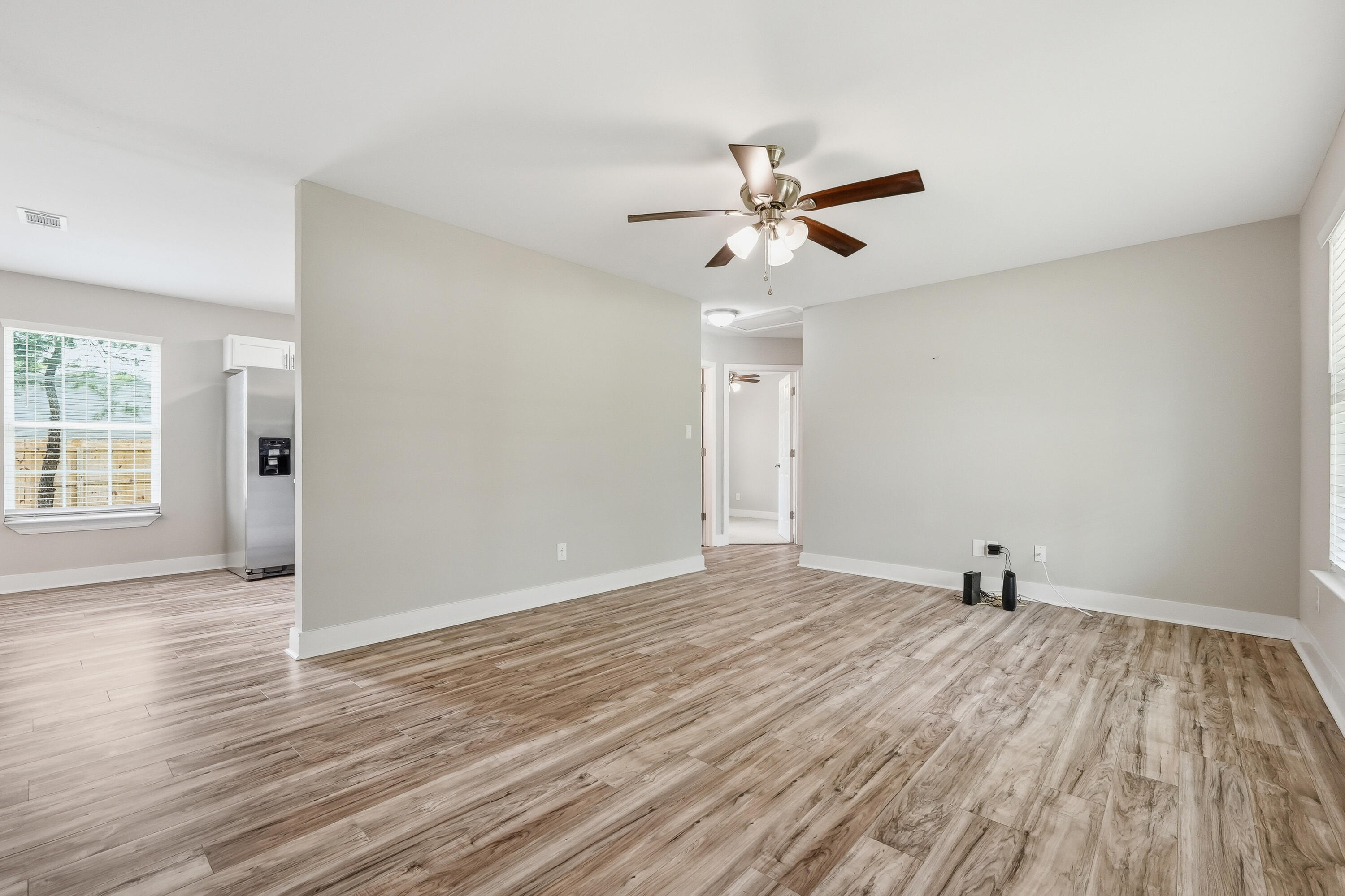 OAKWOOD HILLS UNIT 1 - Residential Lease