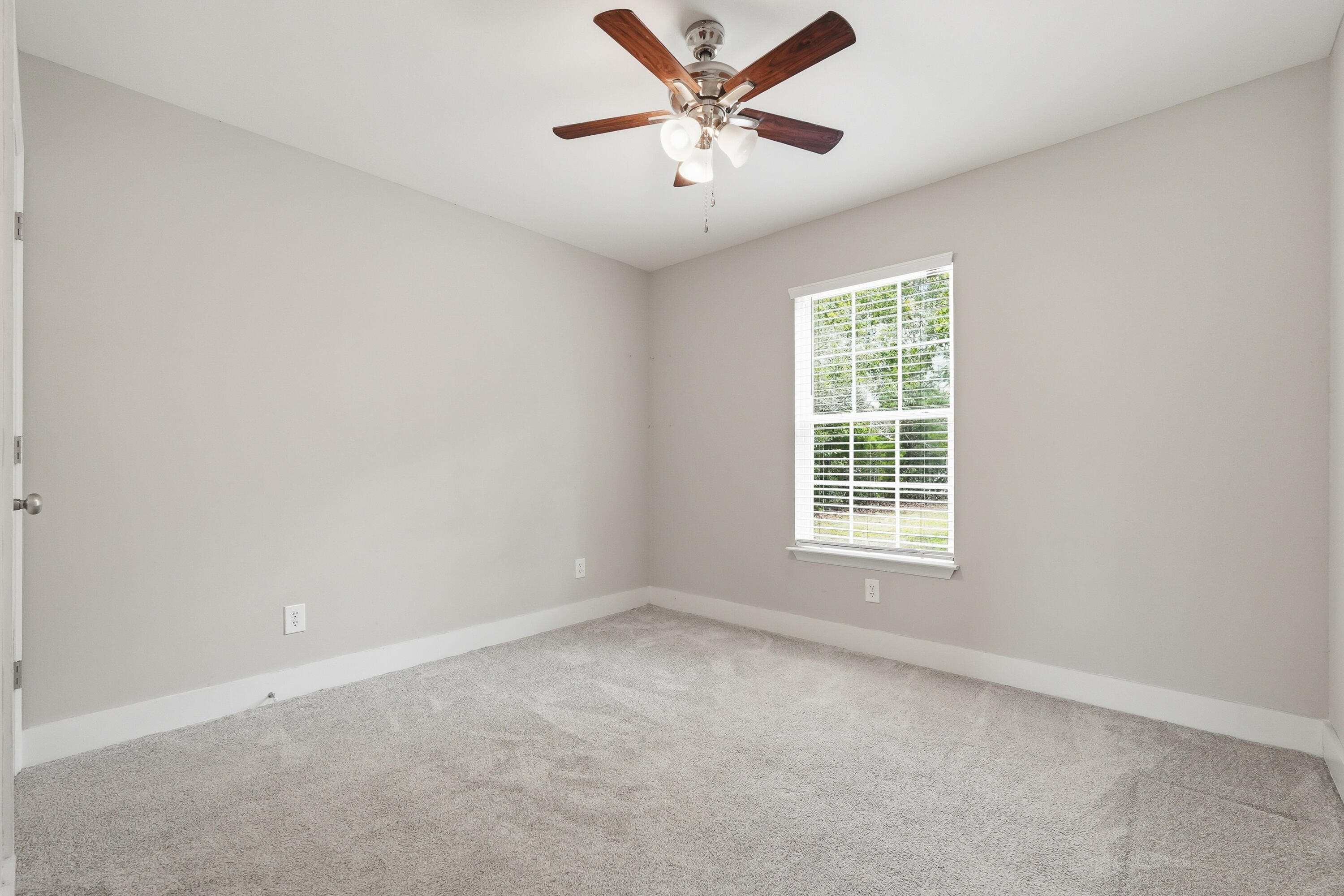 OAKWOOD HILLS UNIT 1 - Residential Lease