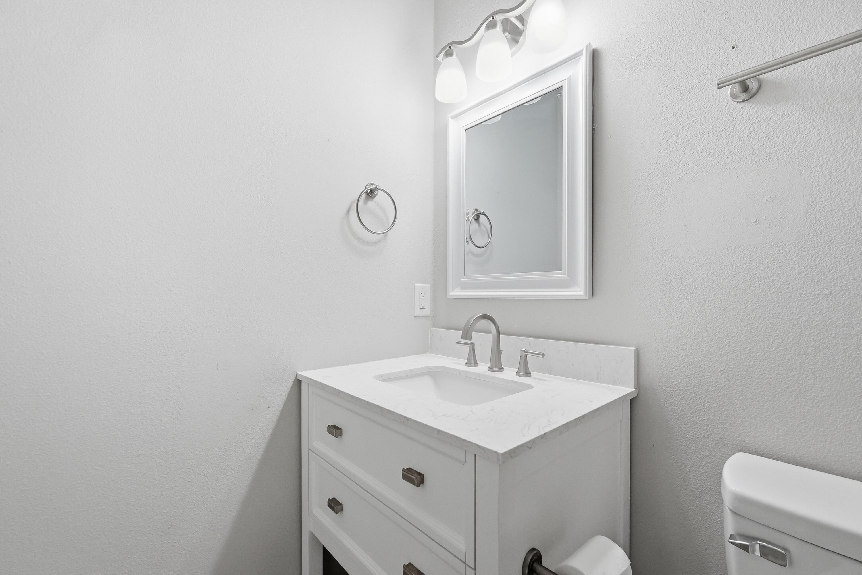 OAKWOOD HILLS UNIT 1 - Residential Lease