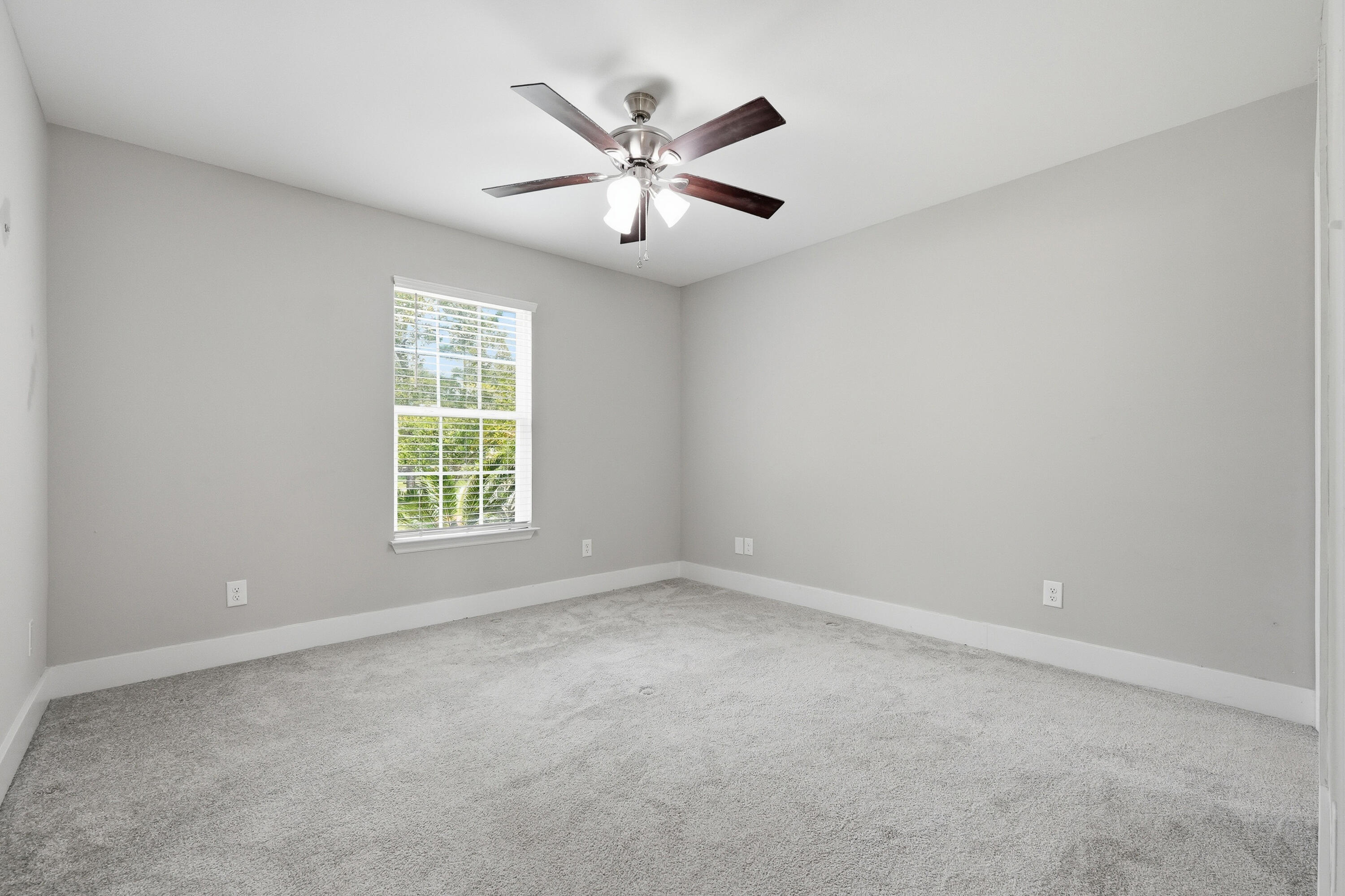 OAKWOOD HILLS UNIT 1 - Residential Lease