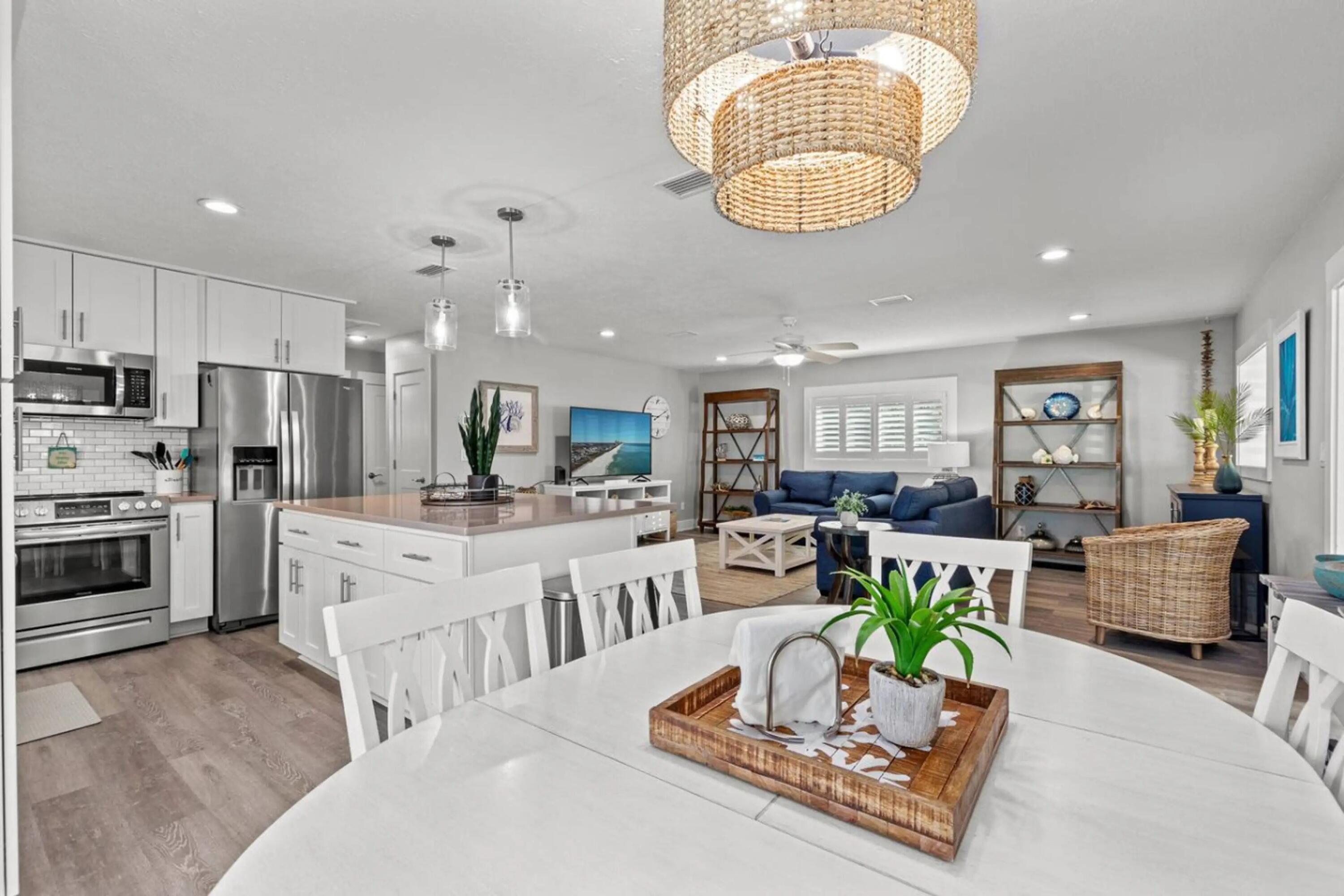 RIVIERA BEACH - Residential