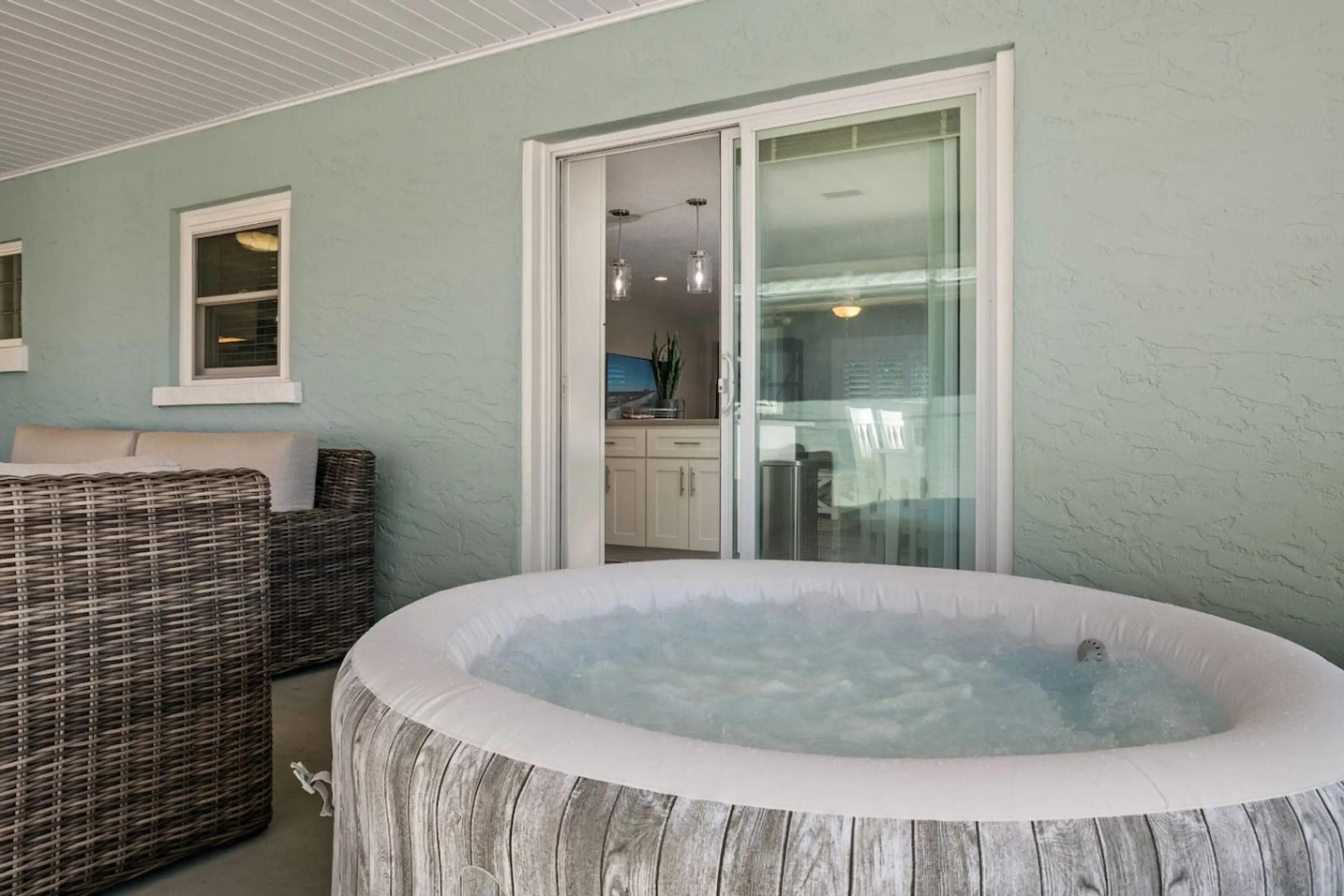RIVIERA BEACH - Residential
