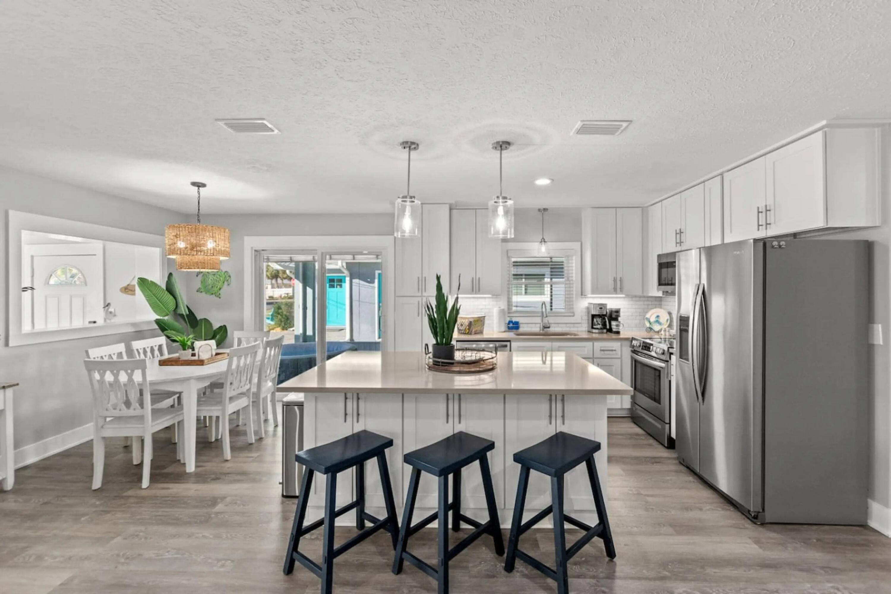 RIVIERA BEACH - Residential