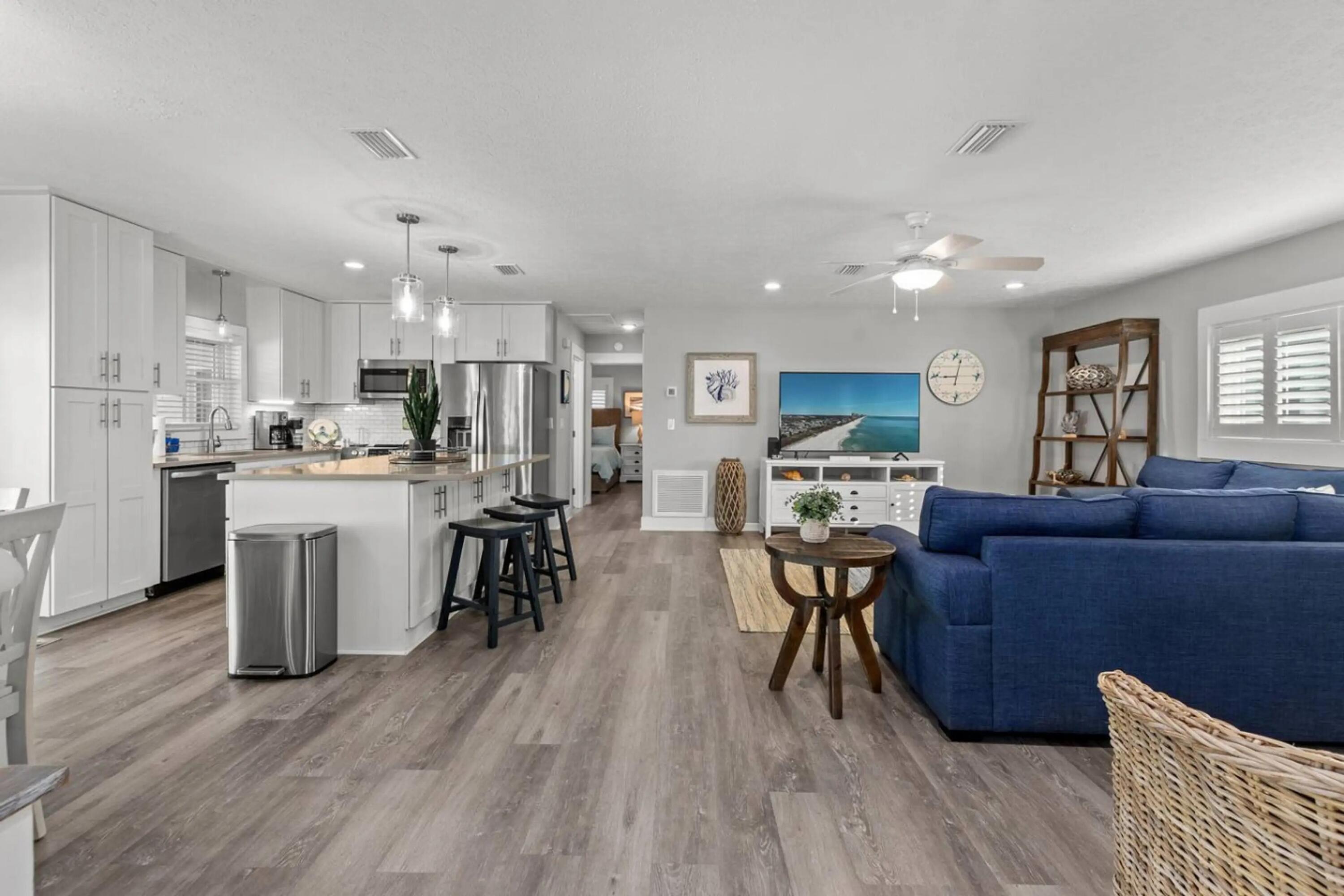 RIVIERA BEACH - Residential