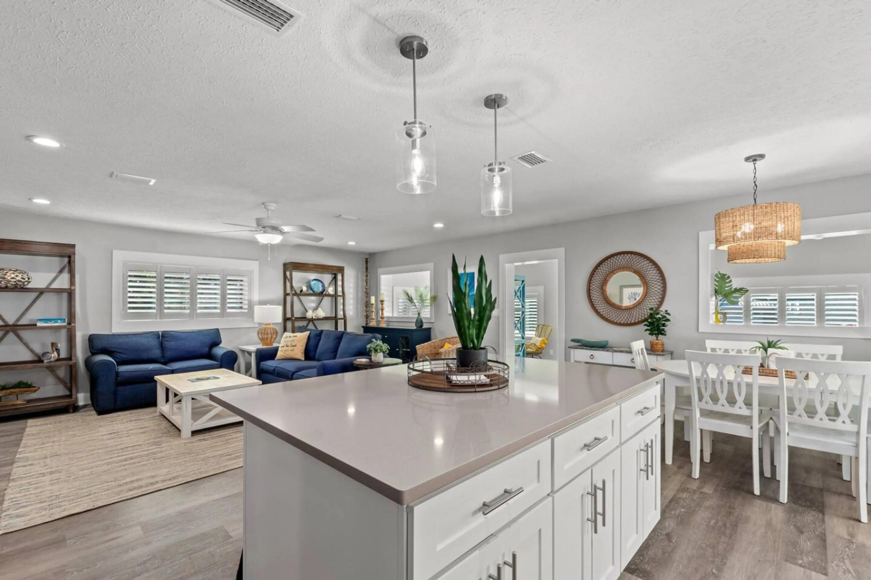 RIVIERA BEACH - Residential