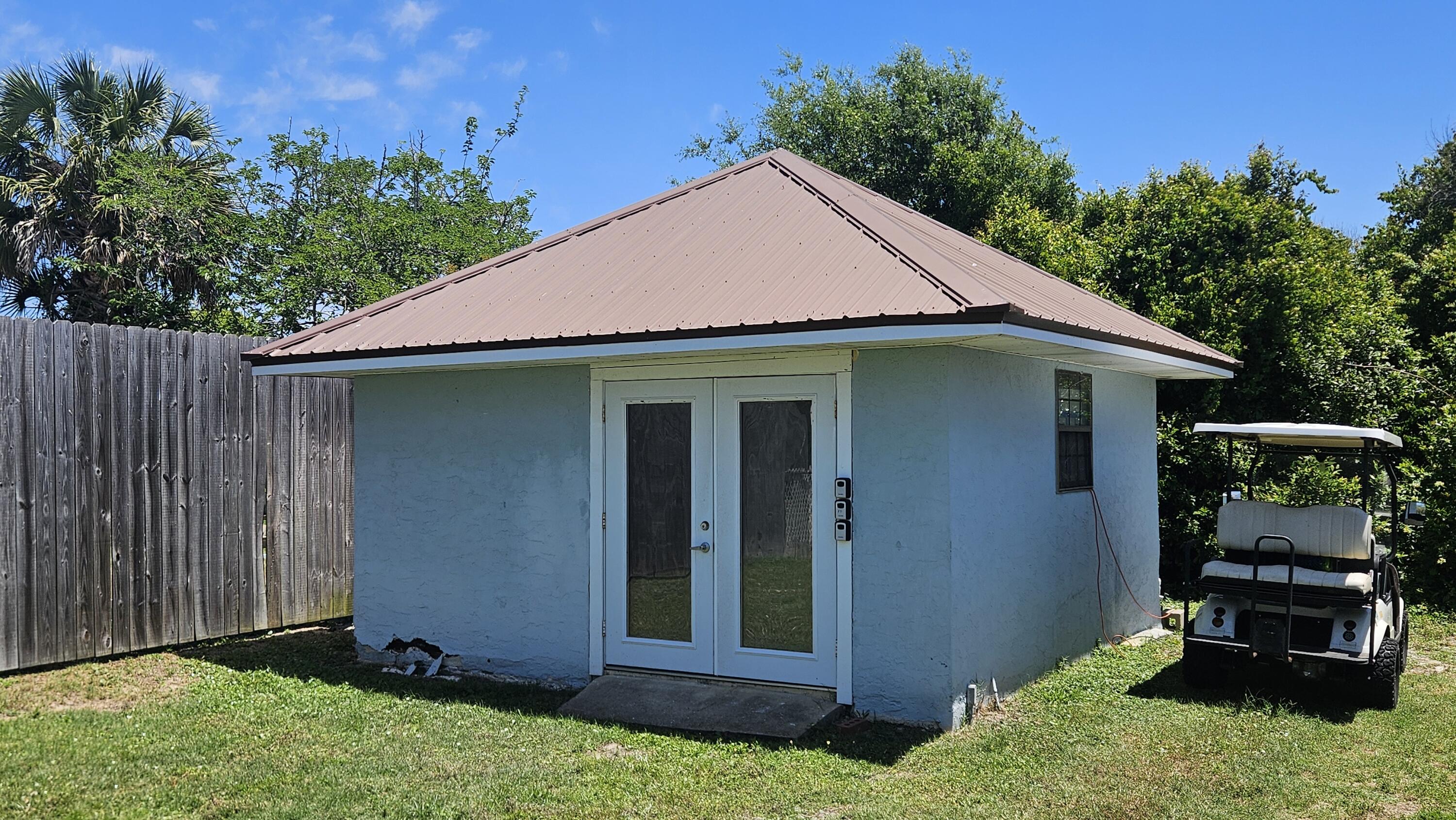 RIVIERA BEACH - Residential