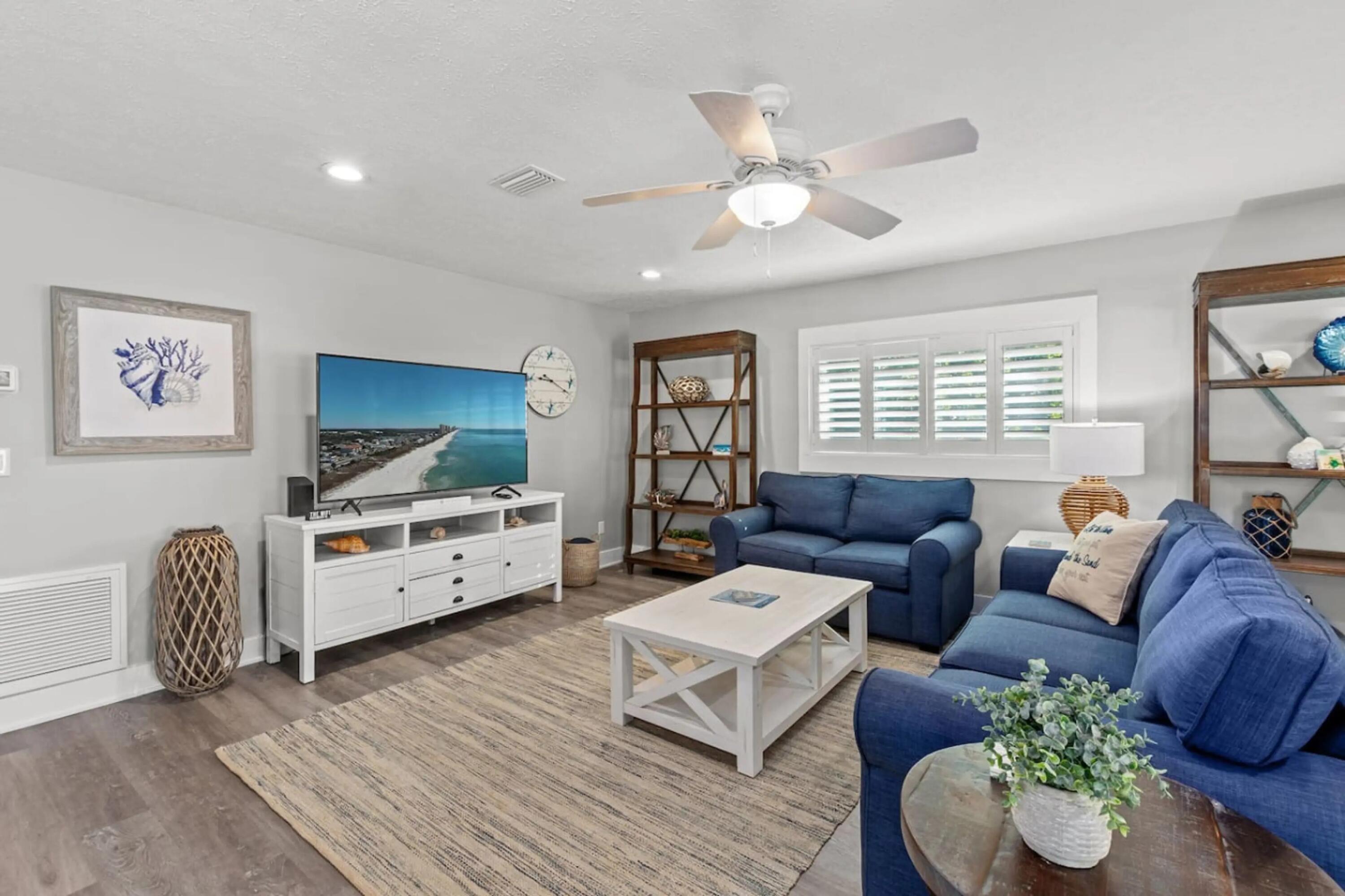 RIVIERA BEACH - Residential