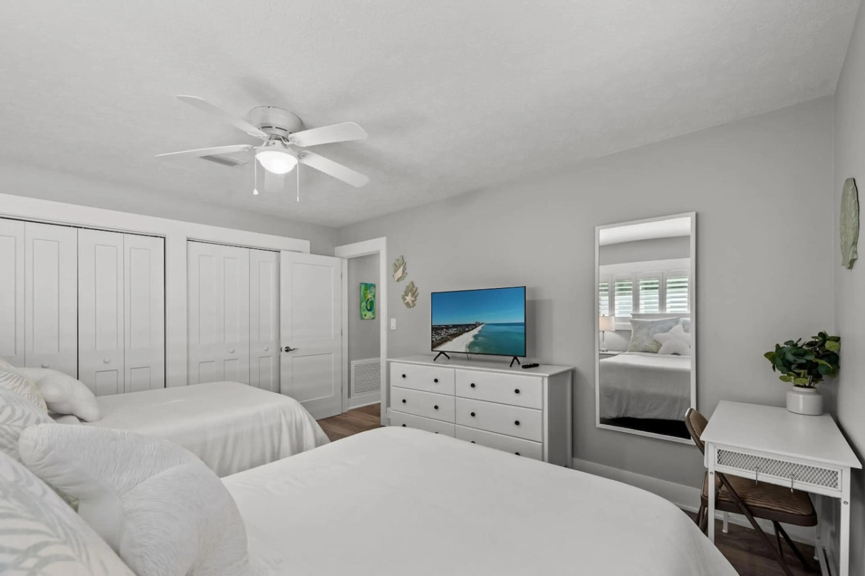 RIVIERA BEACH - Residential