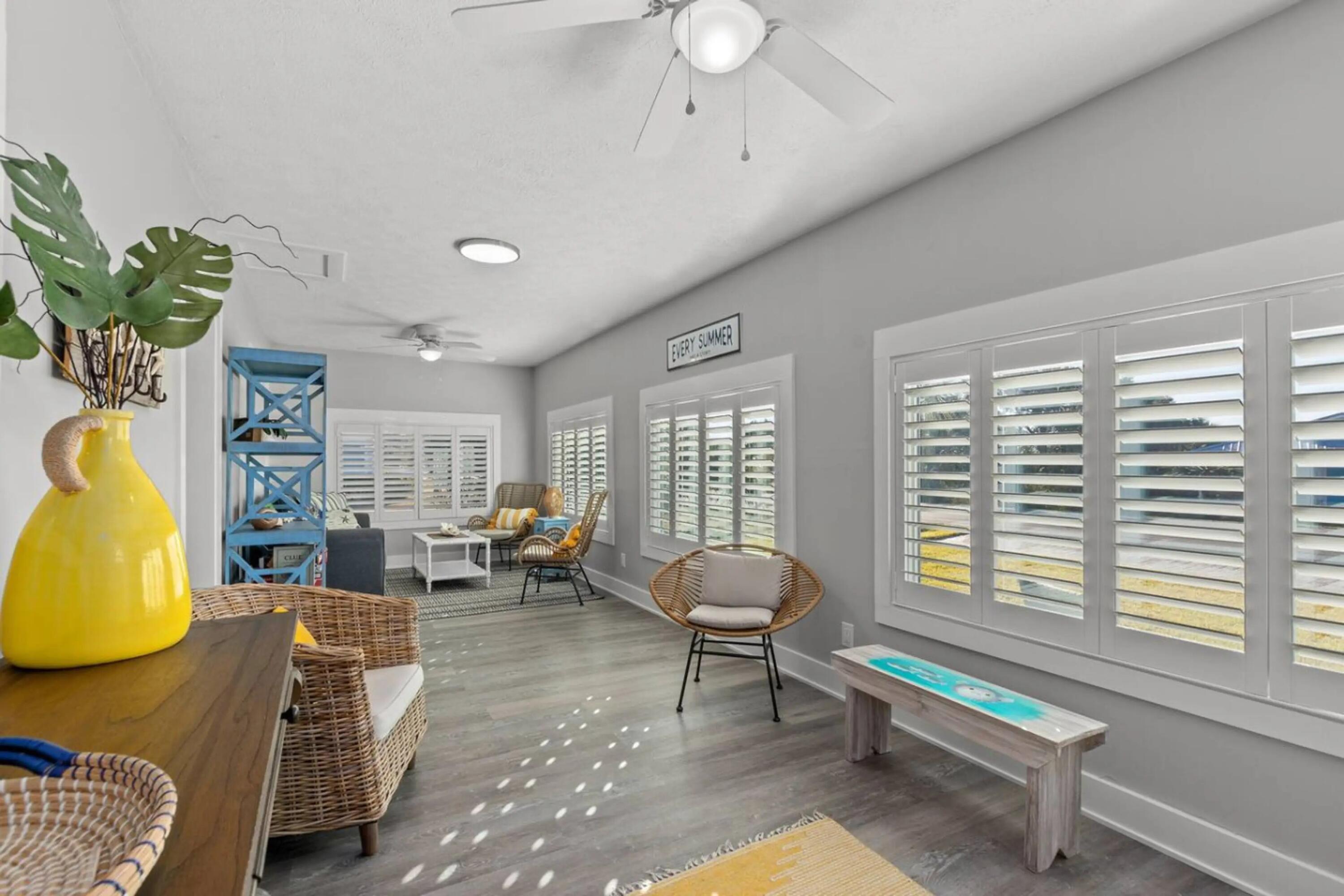 RIVIERA BEACH - Residential