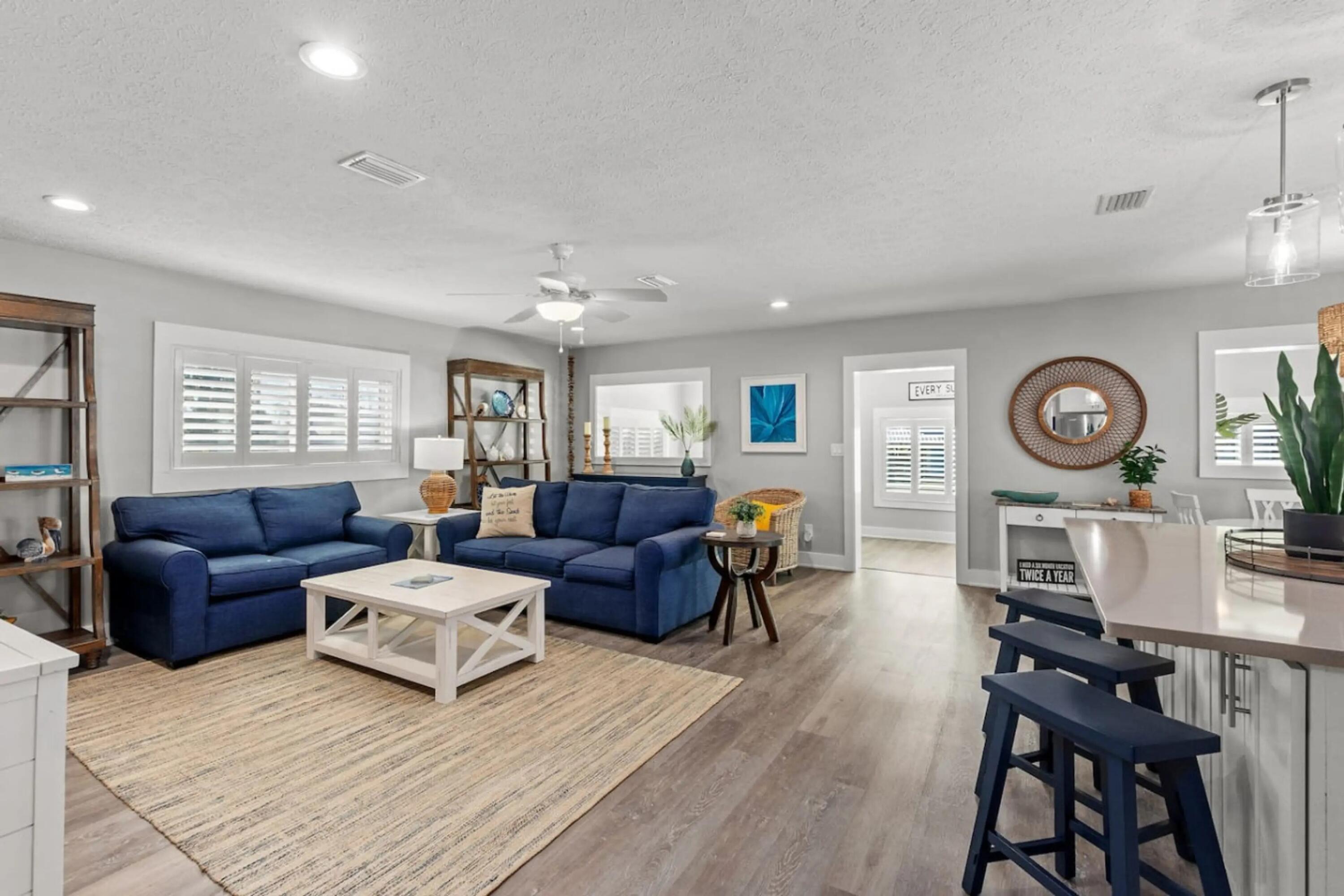 RIVIERA BEACH - Residential