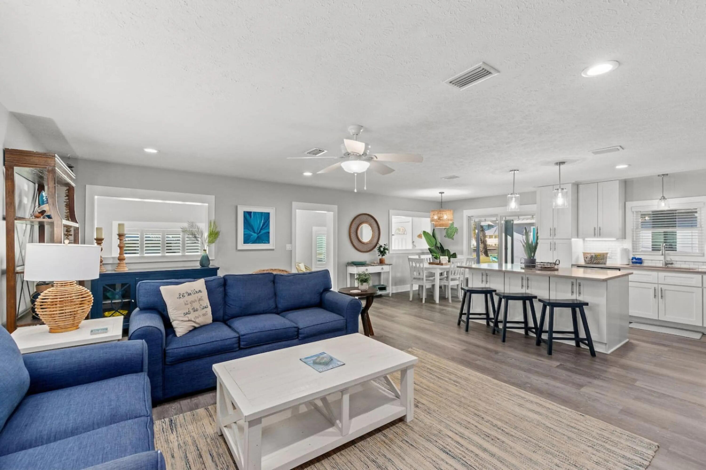 RIVIERA BEACH - Residential