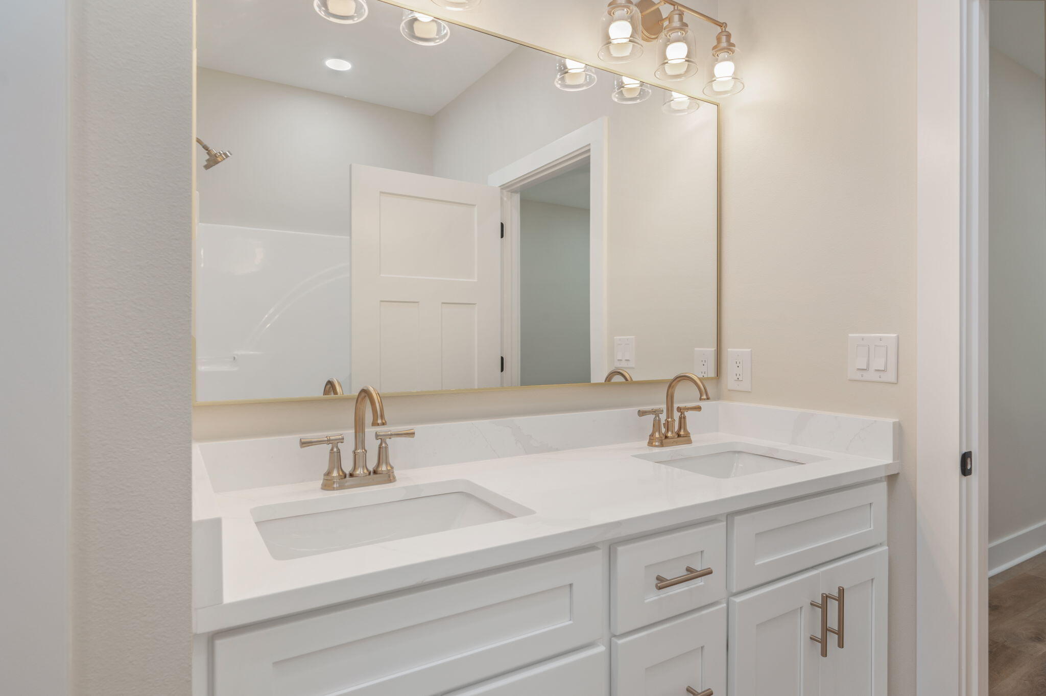 RE S/D BLK 18 OAKDALE M/F - Residential