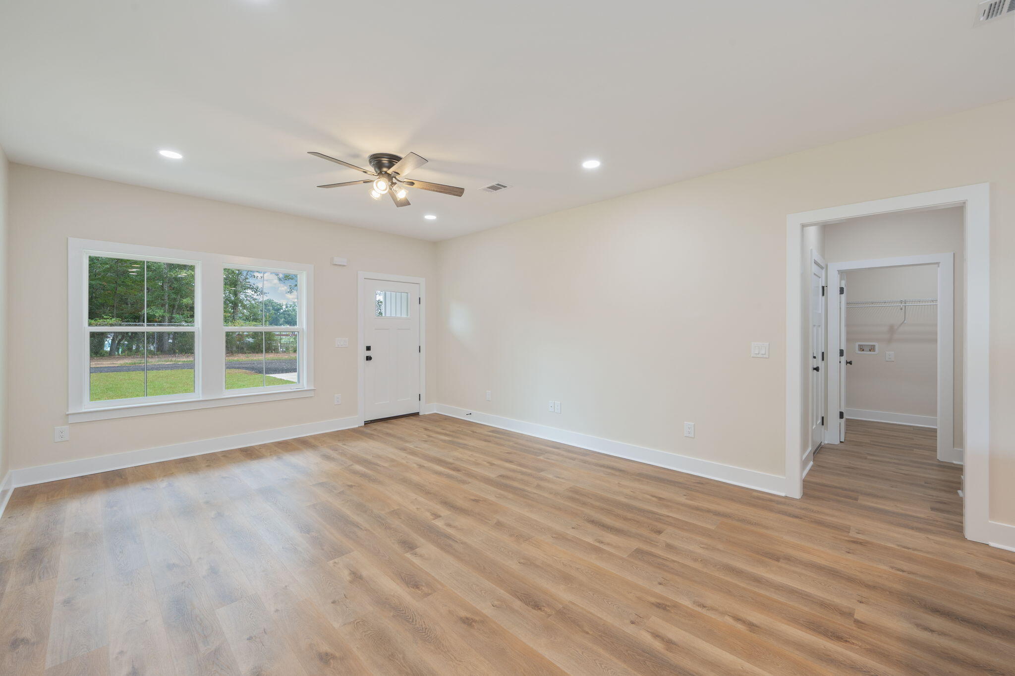 RE S/D BLK 18 OAKDALE M/F - Residential