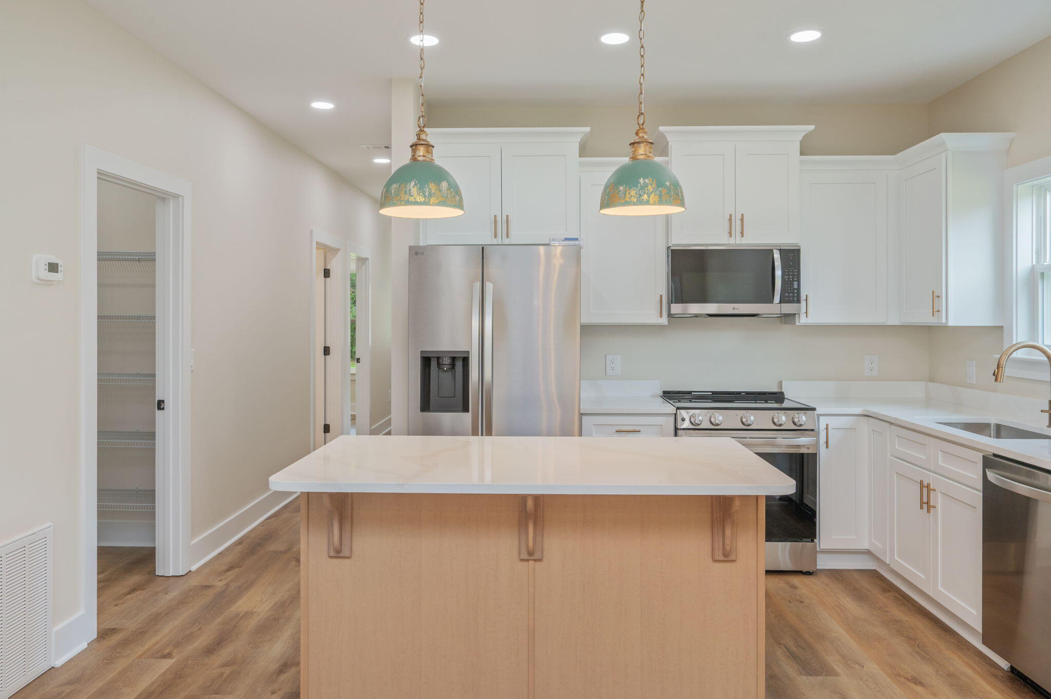 RE S/D BLK 18 OAKDALE M/F - Residential