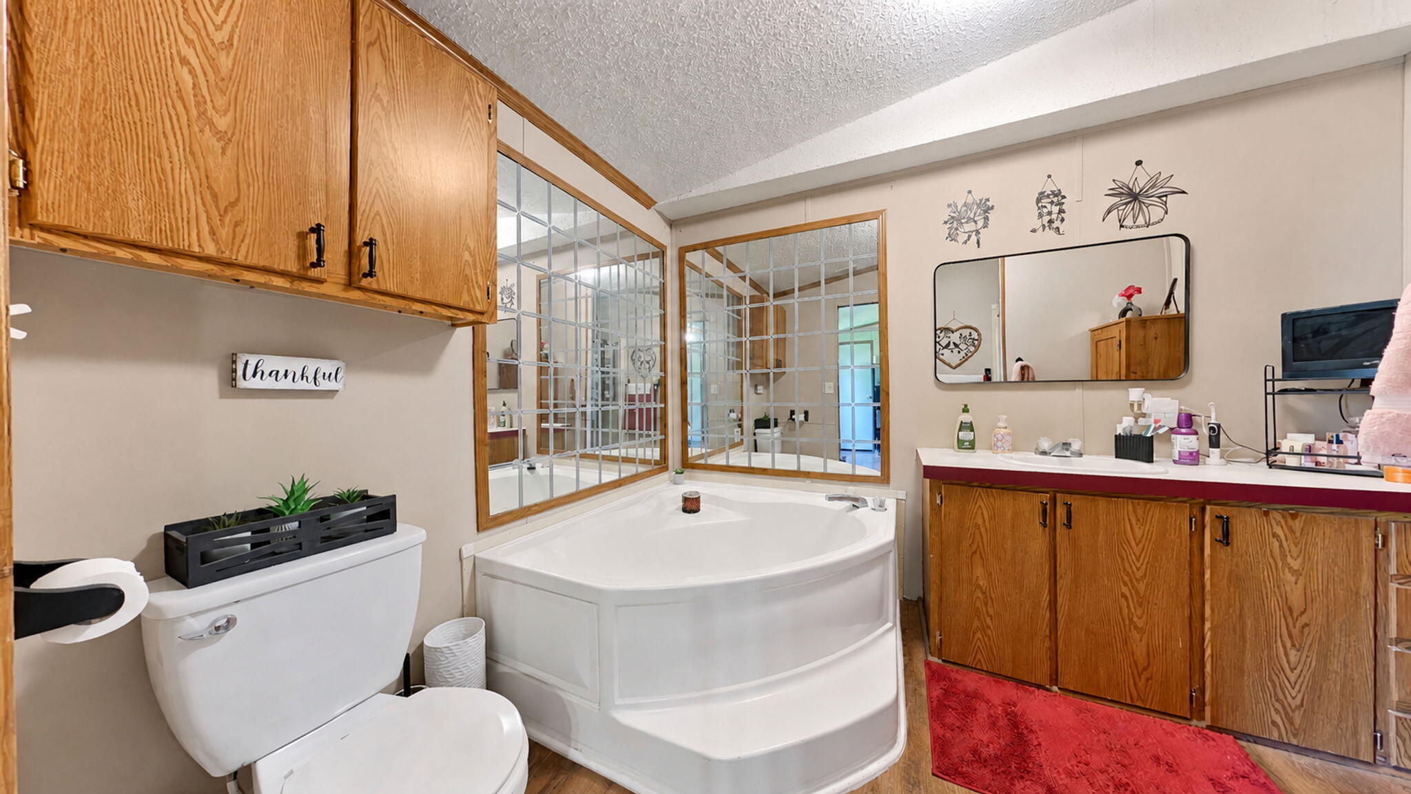 CONDOR ESTATES - Residential