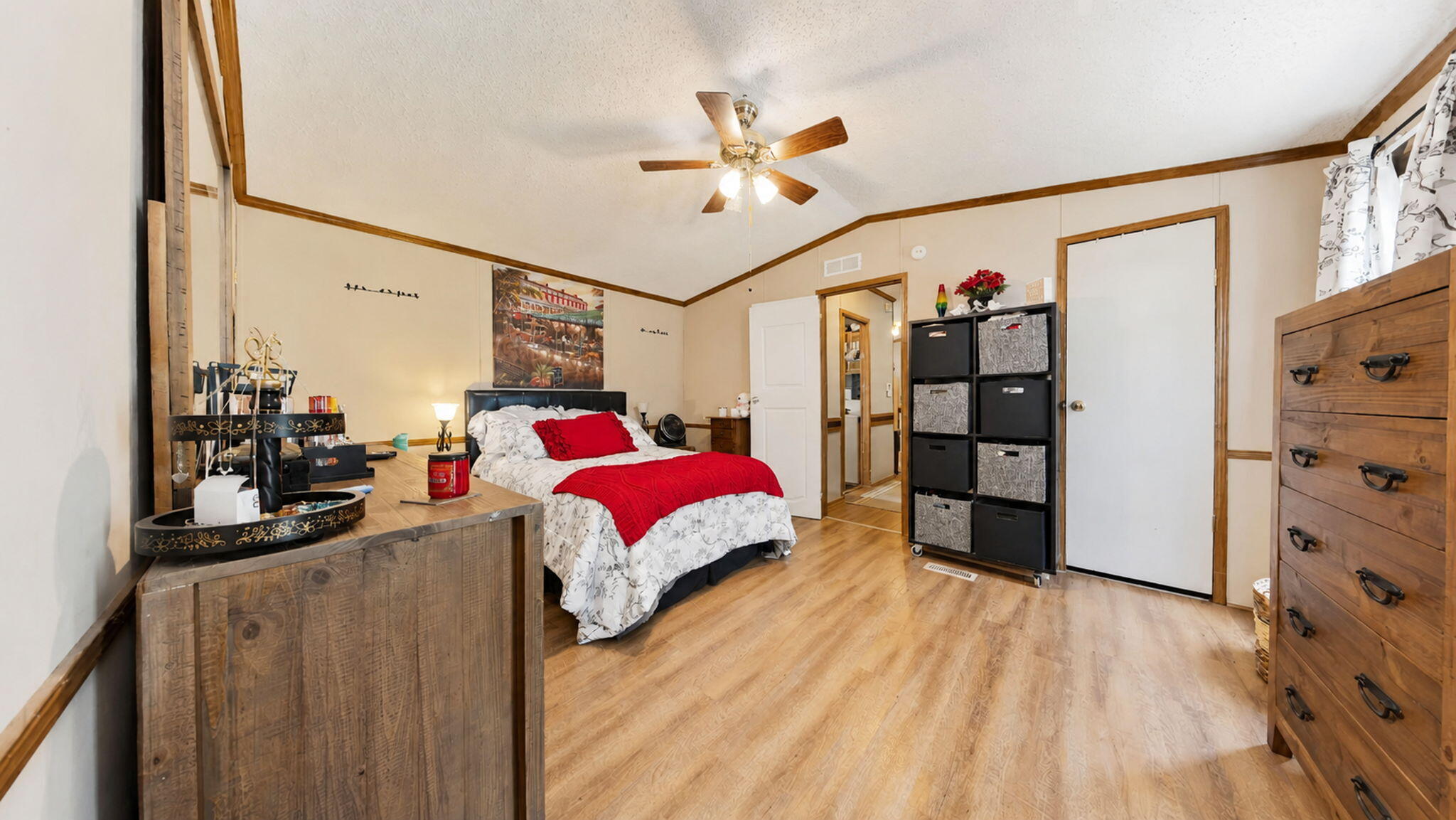 CONDOR ESTATES - Residential