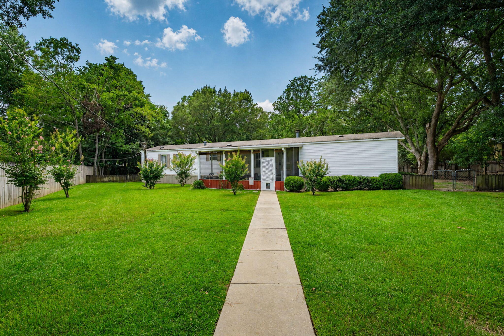CONDOR ESTATES - Residential