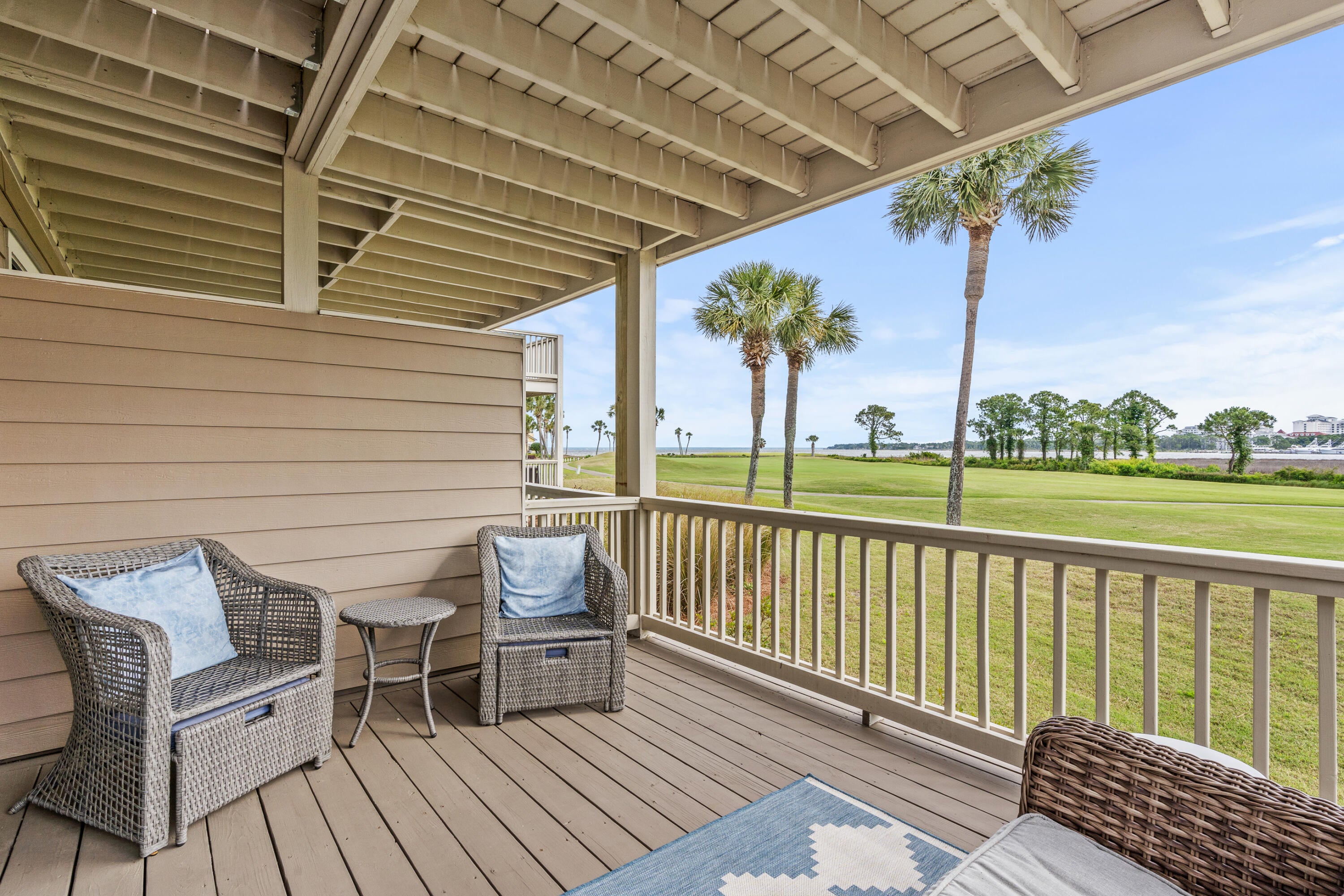 HARBOUR POINTE CONDO - Residential Lease