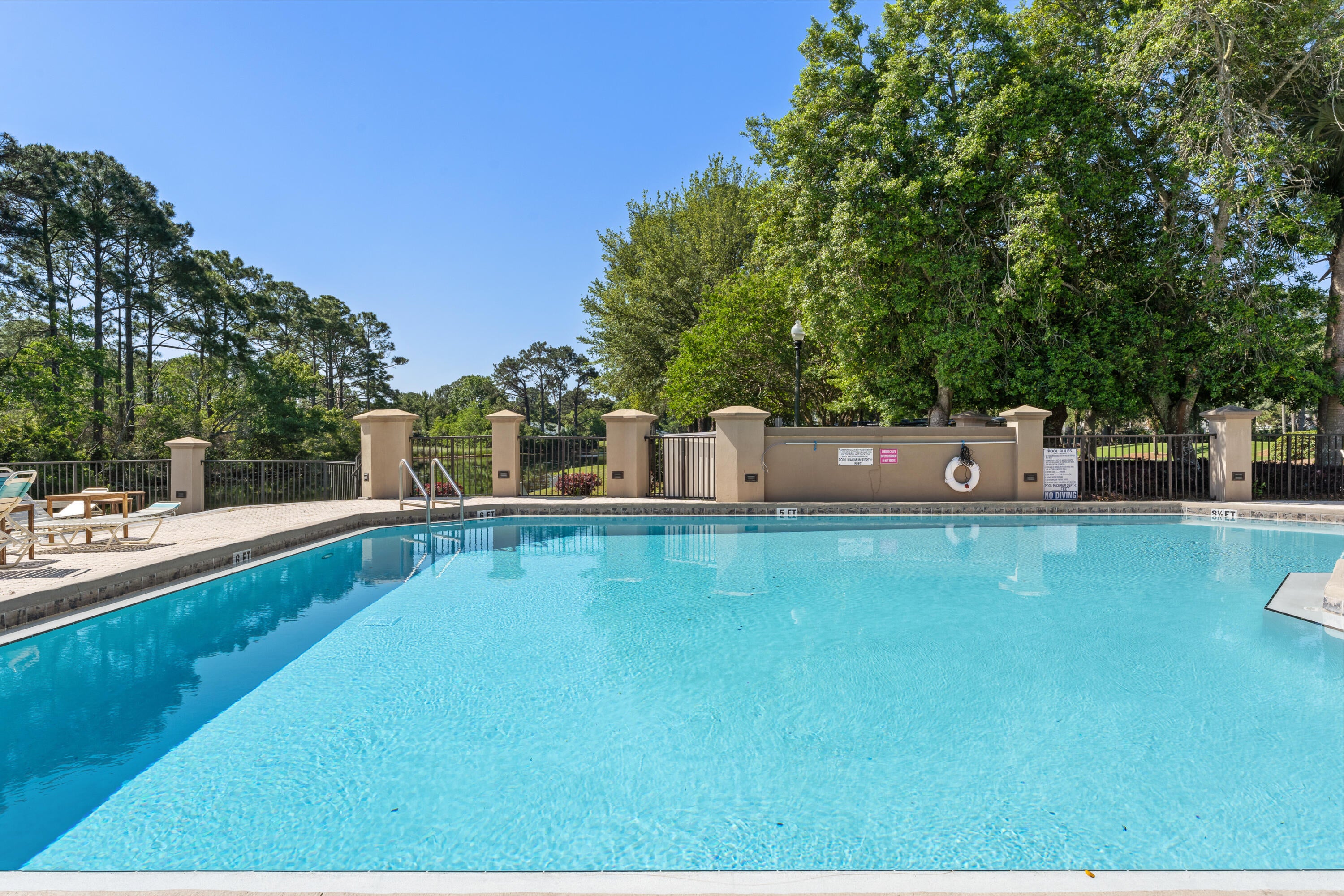 HARBOUR POINTE CONDO - Residential Lease