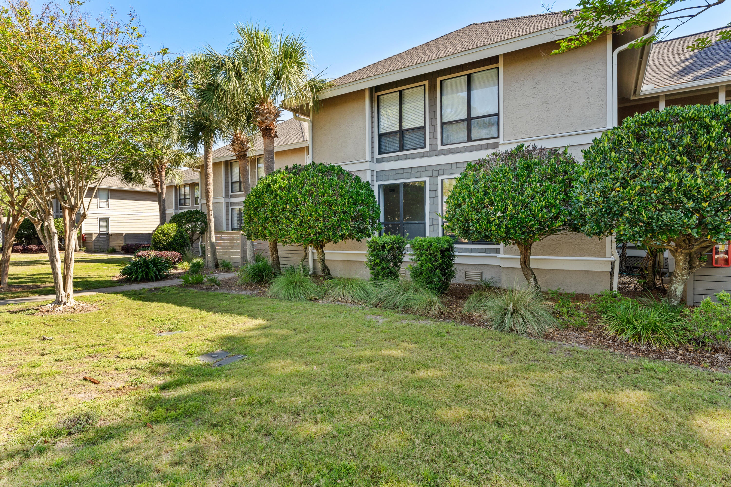 HARBOUR POINTE CONDO - Residential Lease