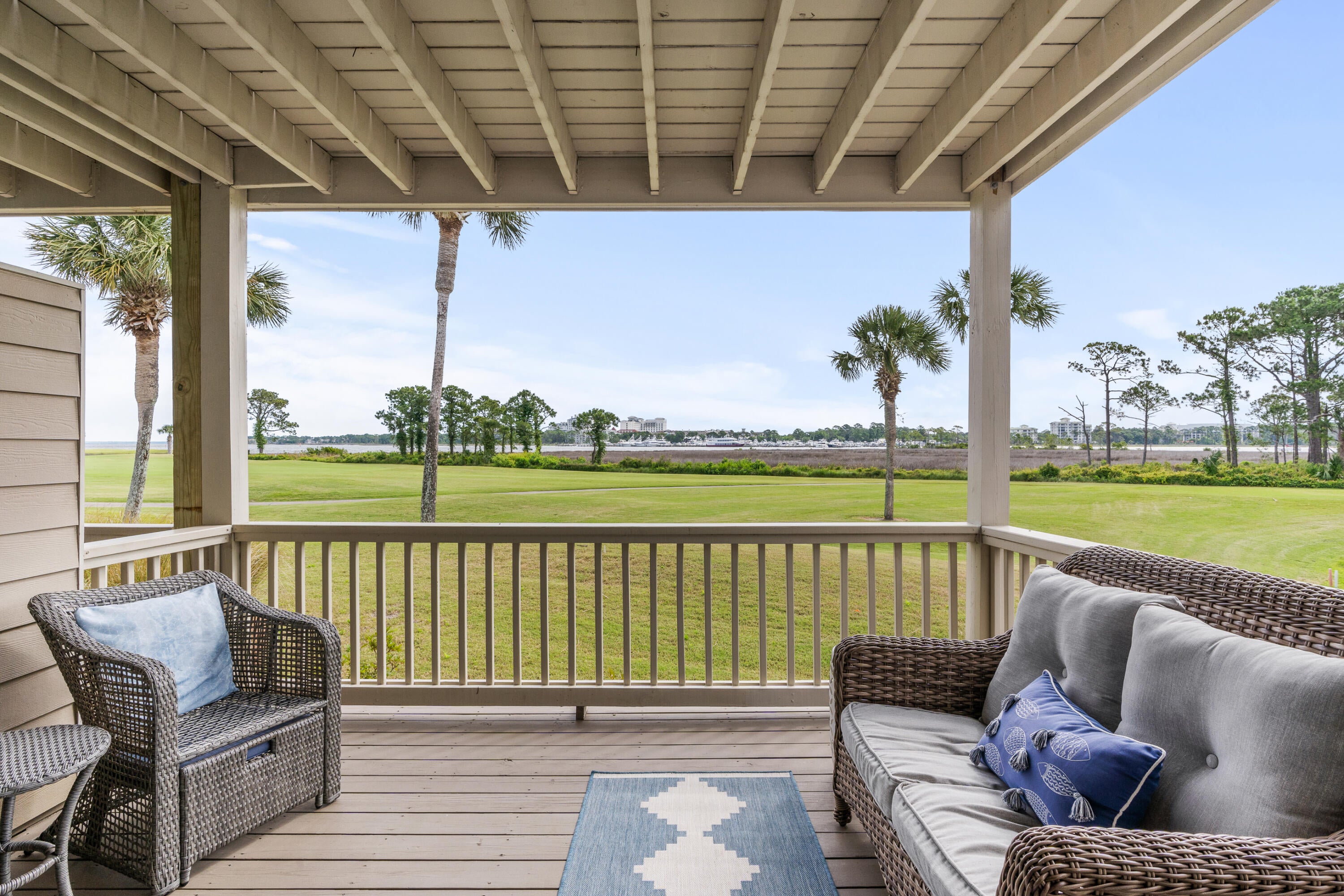 HARBOUR POINTE CONDO - Residential Lease