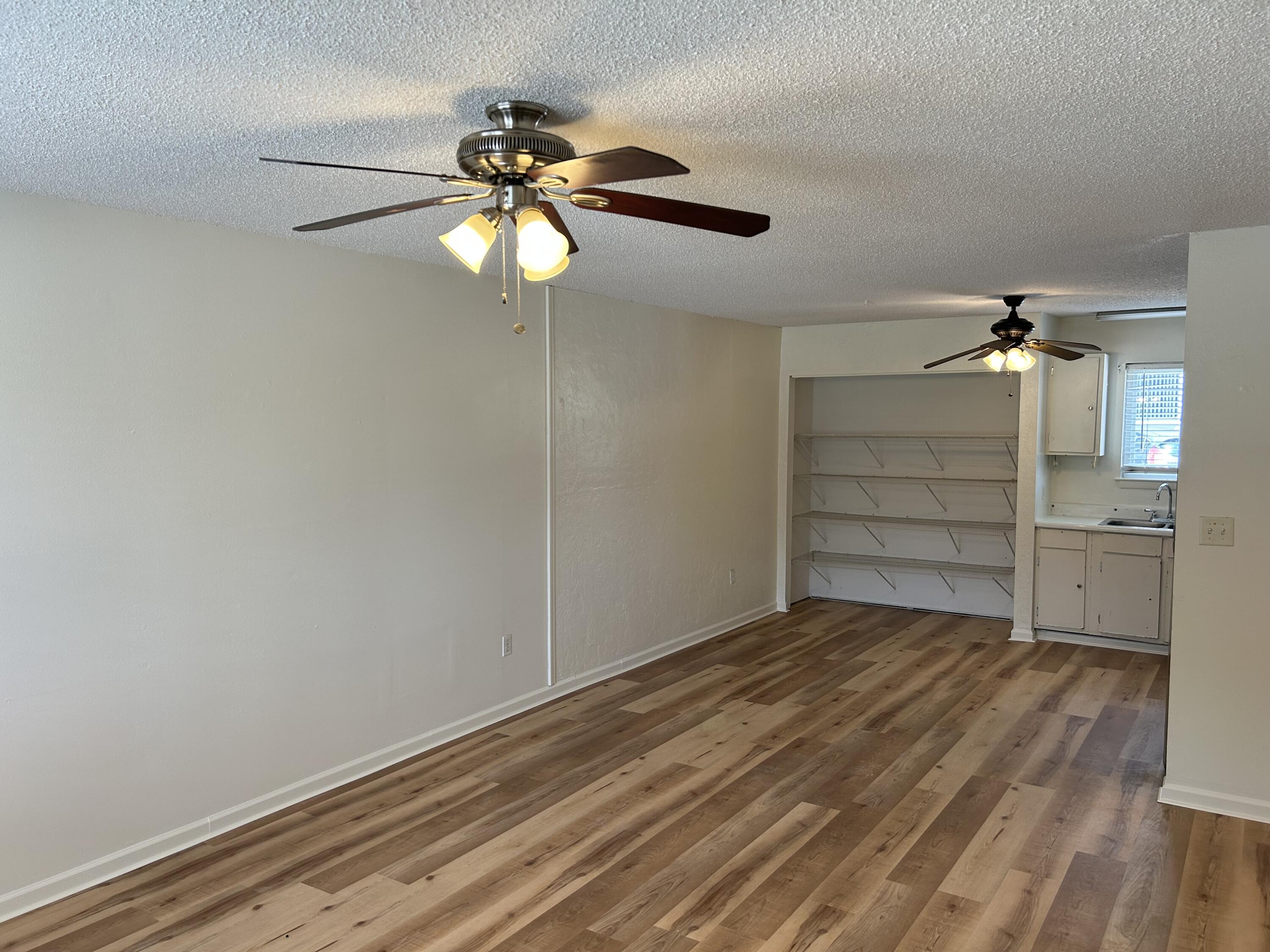 COLLEGE PARK CONDO - Residential