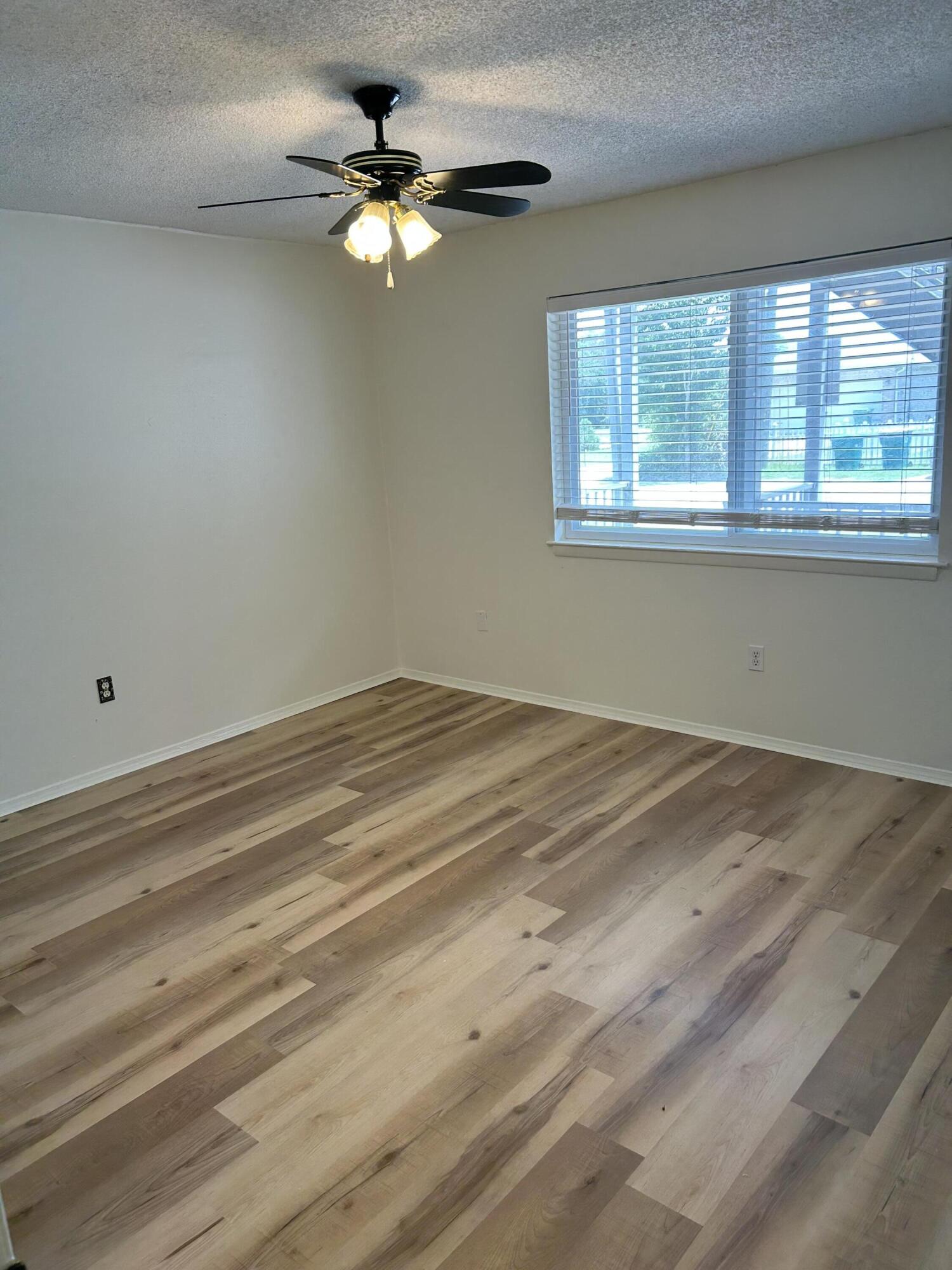 COLLEGE PARK CONDO - Residential