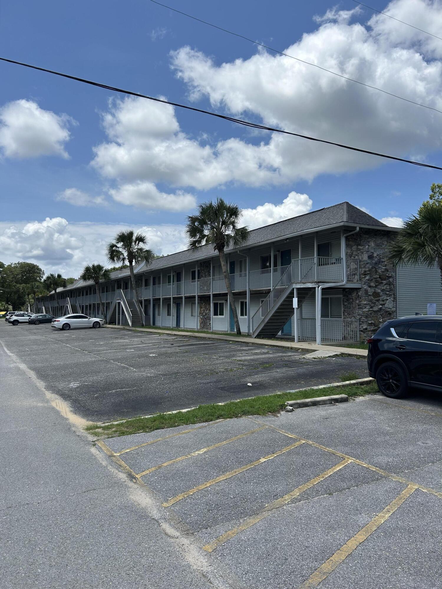 COLLEGE PARK CONDO - Residential