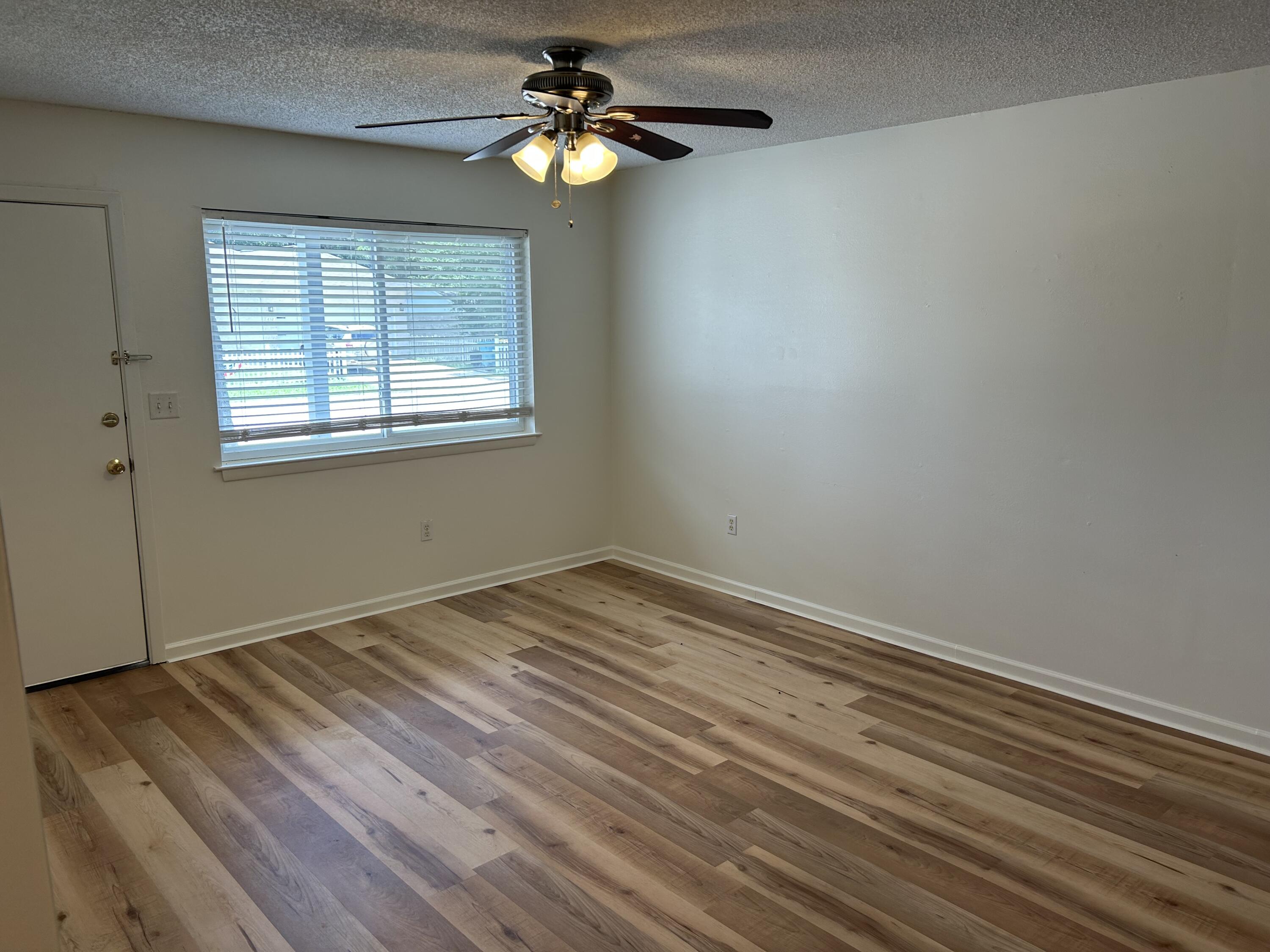 COLLEGE PARK CONDO - Residential