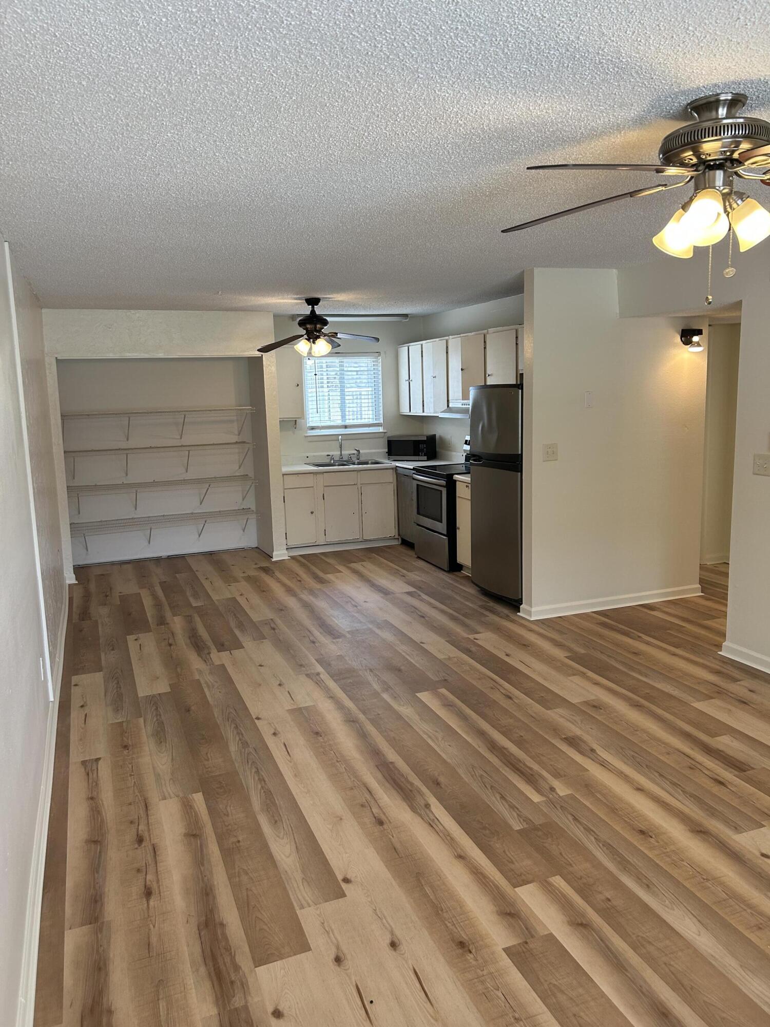 COLLEGE PARK CONDO - Residential