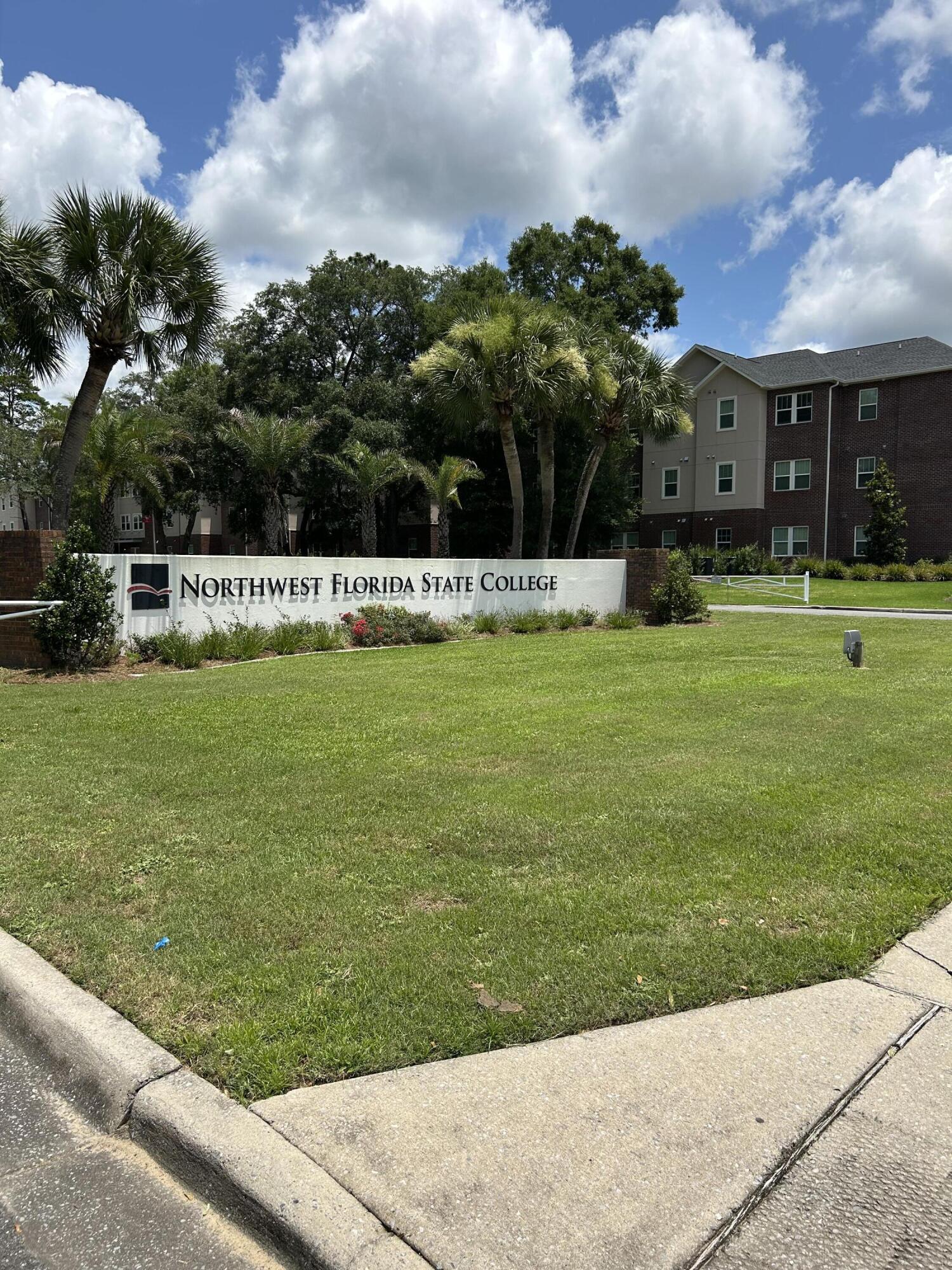 COLLEGE PARK CONDO - Residential