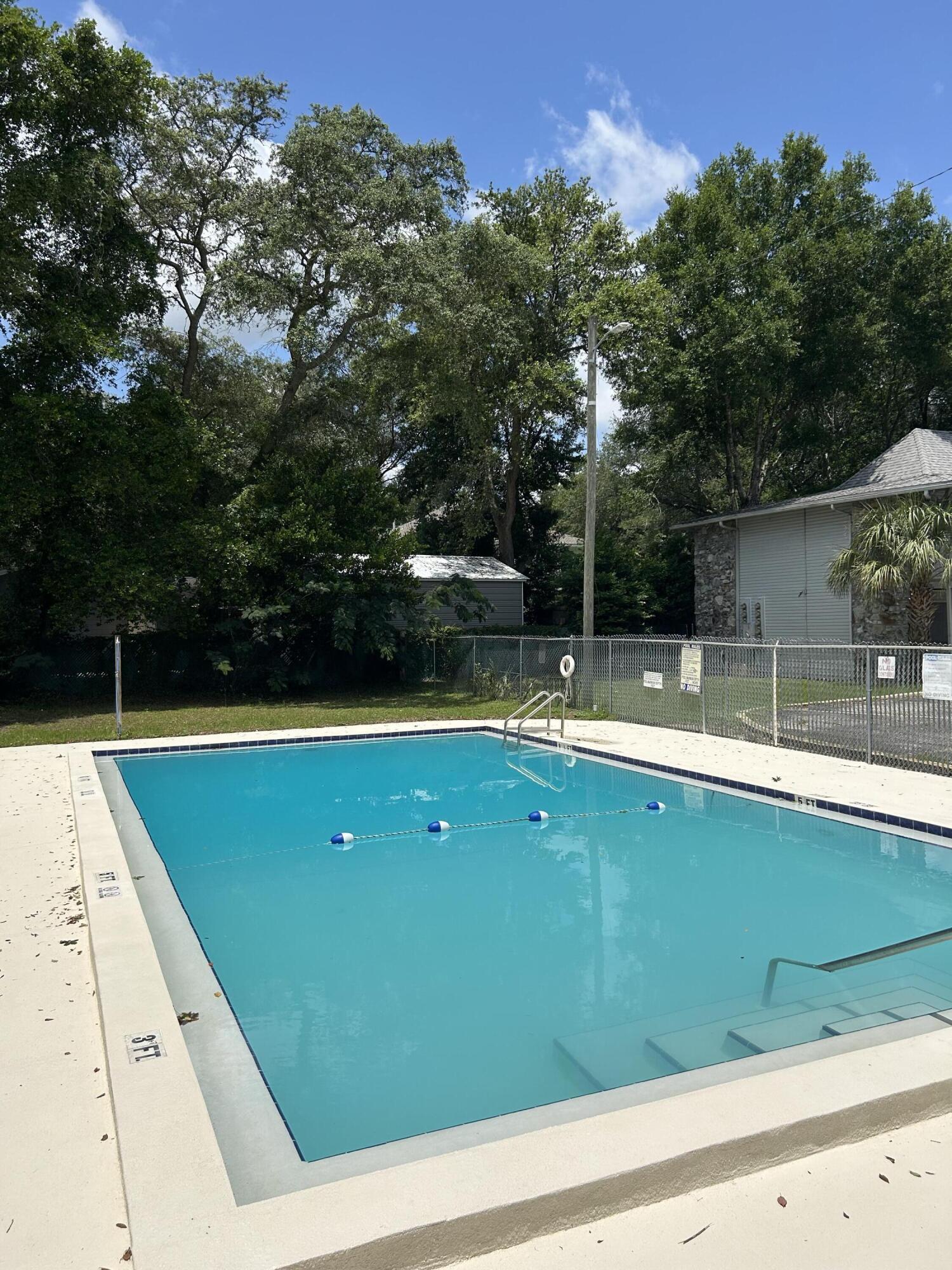 COLLEGE PARK CONDO - Residential
