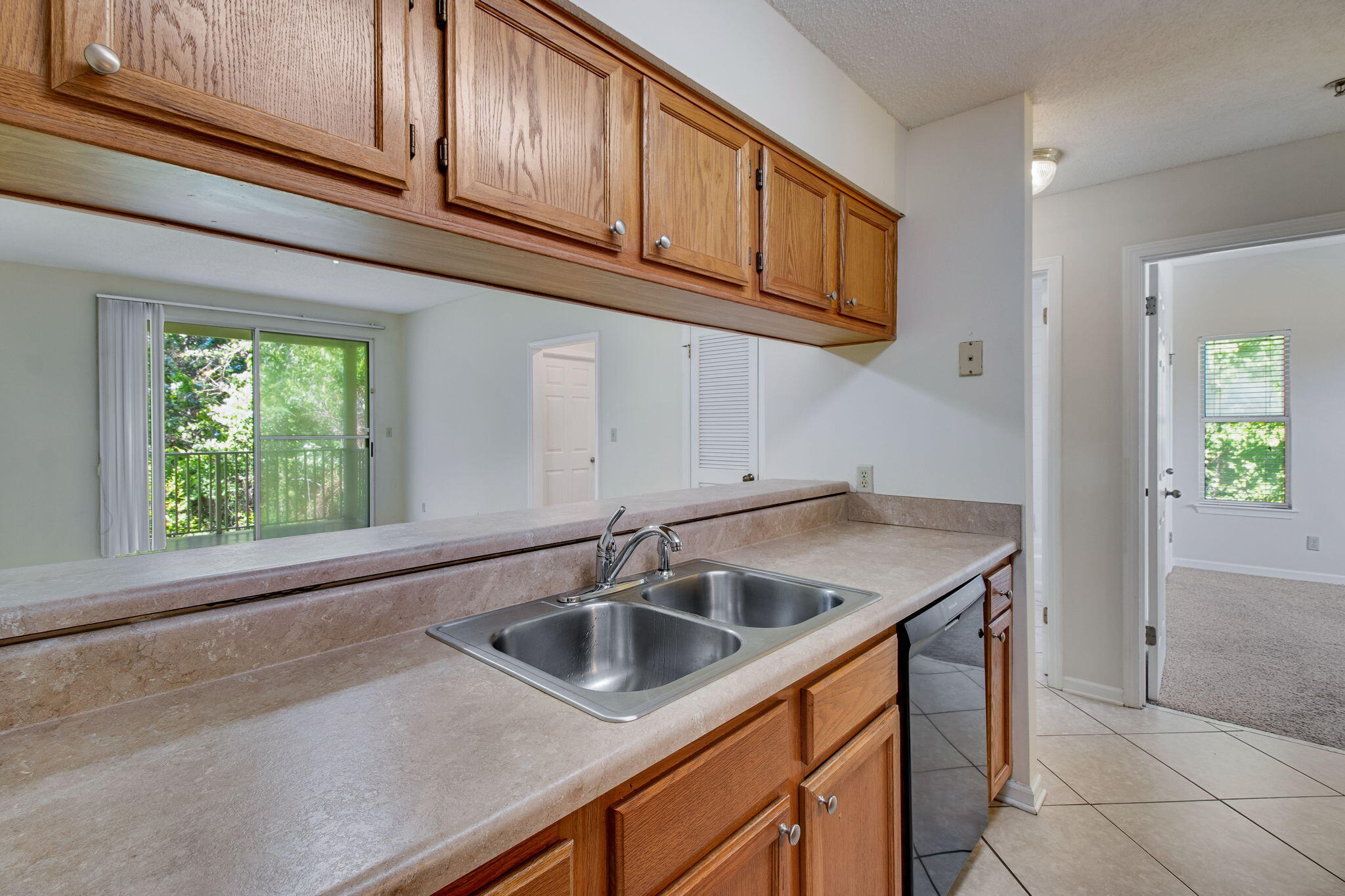 POINTE OF VIEW CONDO - Residential Lease