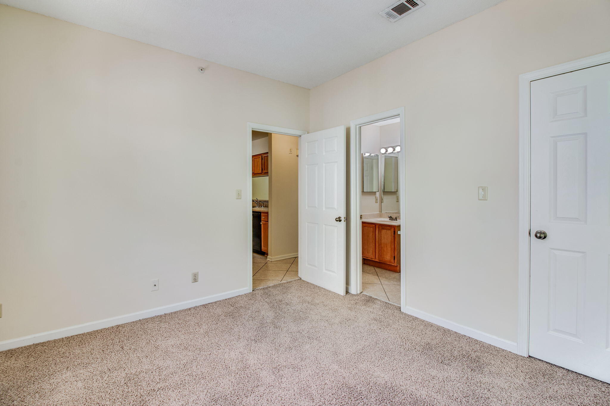POINTE OF VIEW CONDO - Residential Lease