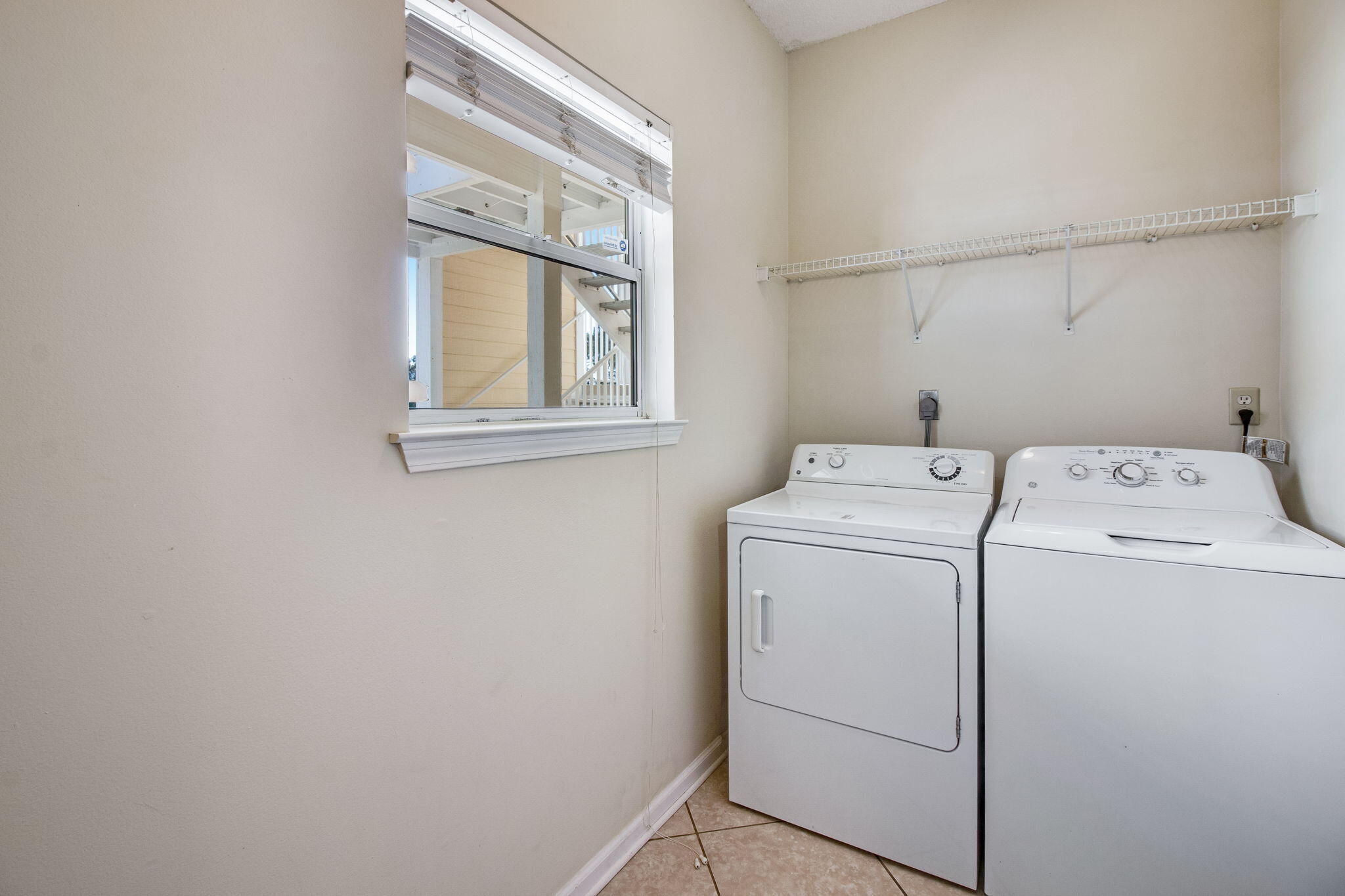 POINTE OF VIEW CONDO - Residential Lease