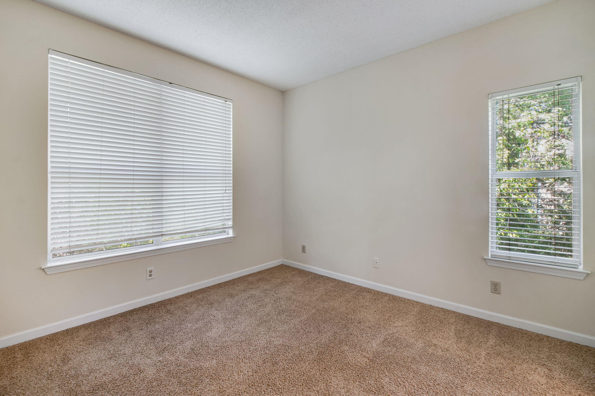 POINTE OF VIEW CONDO - Residential Lease