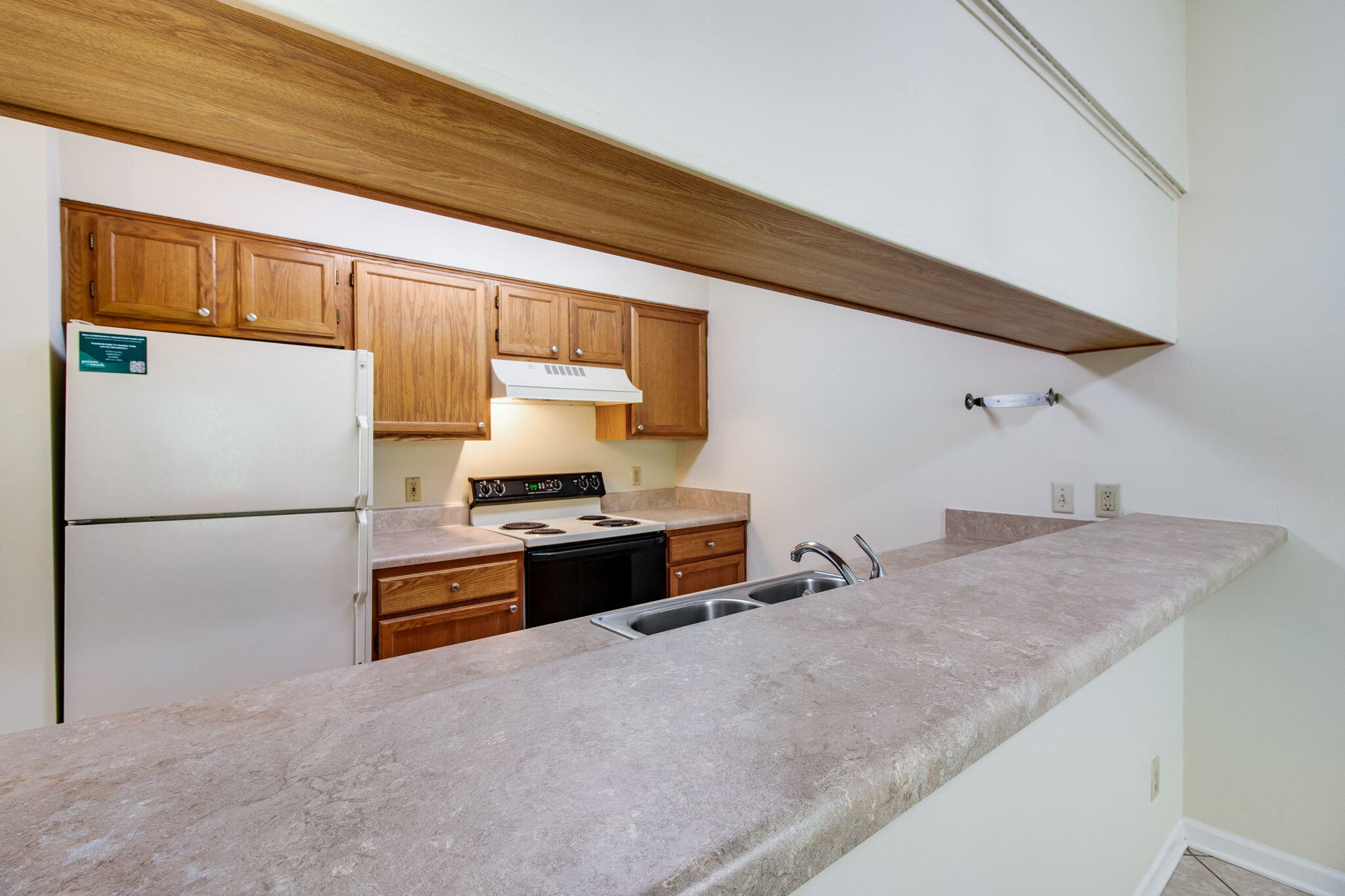 POINTE OF VIEW CONDO - Residential Lease