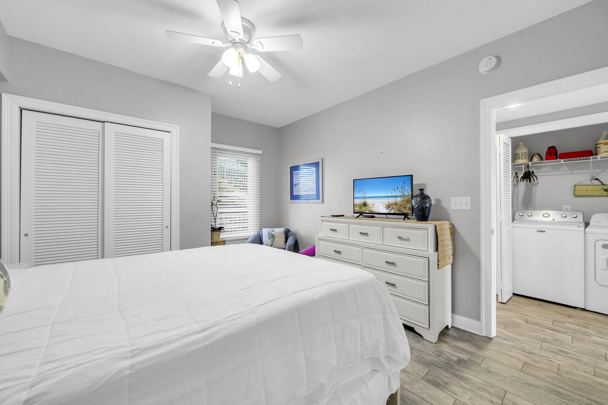 STERLING SHORES - Residential