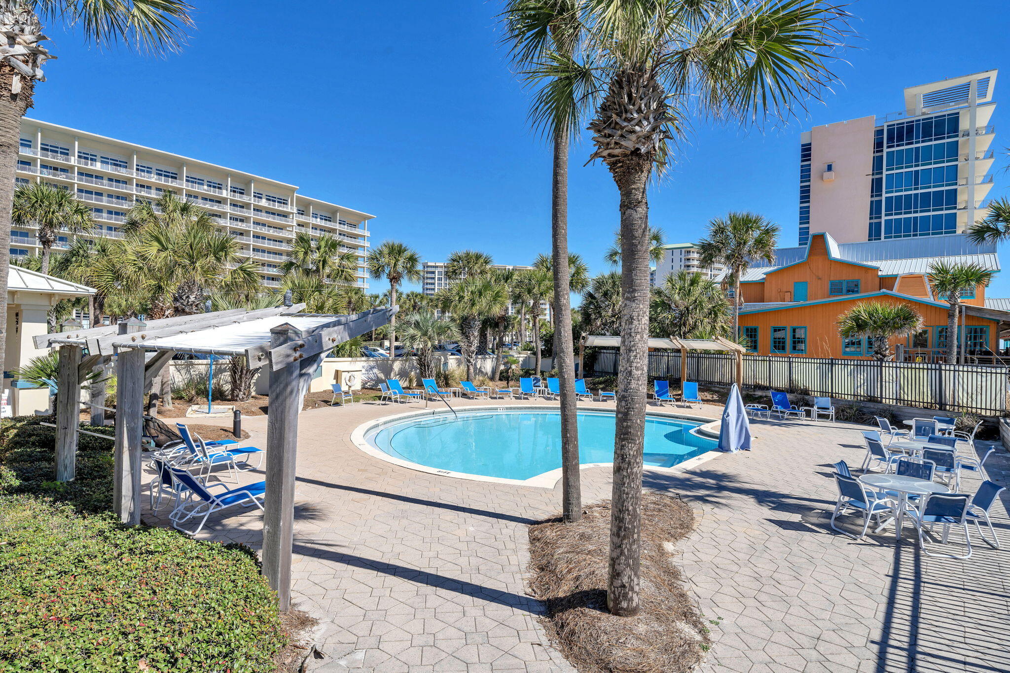 STERLING SHORES - Residential