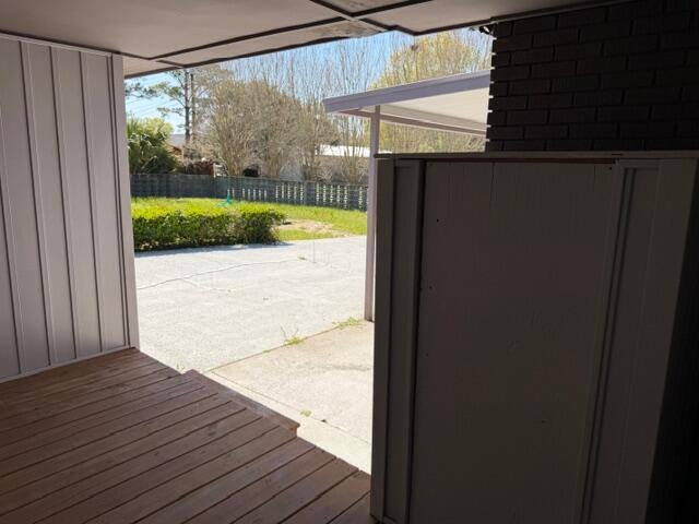 EAST HILL - Residential Lease