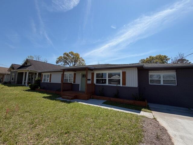 EAST HILL - Residential Lease