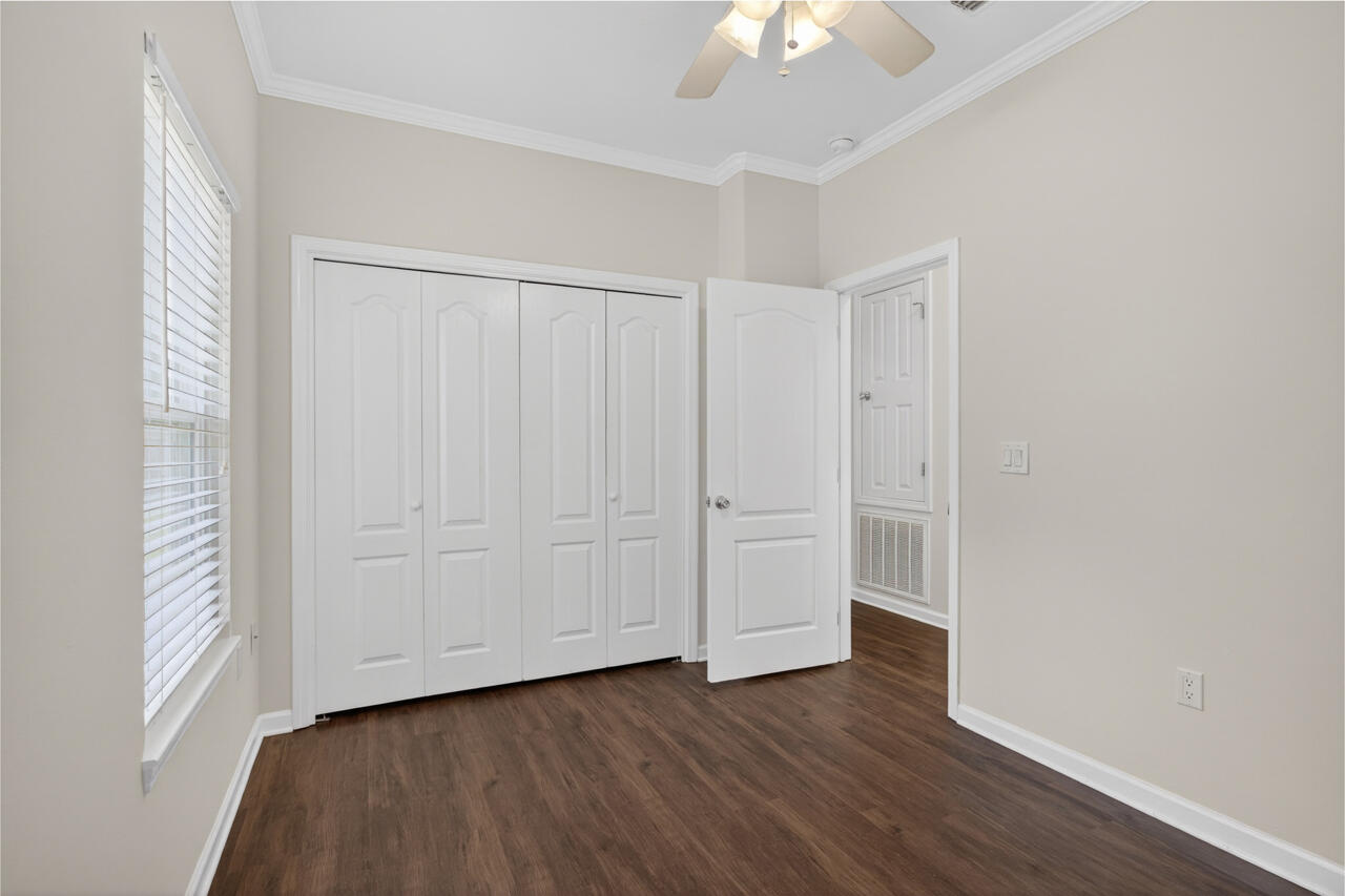 OAKWOOD HILLS UNIT 1 - Residential