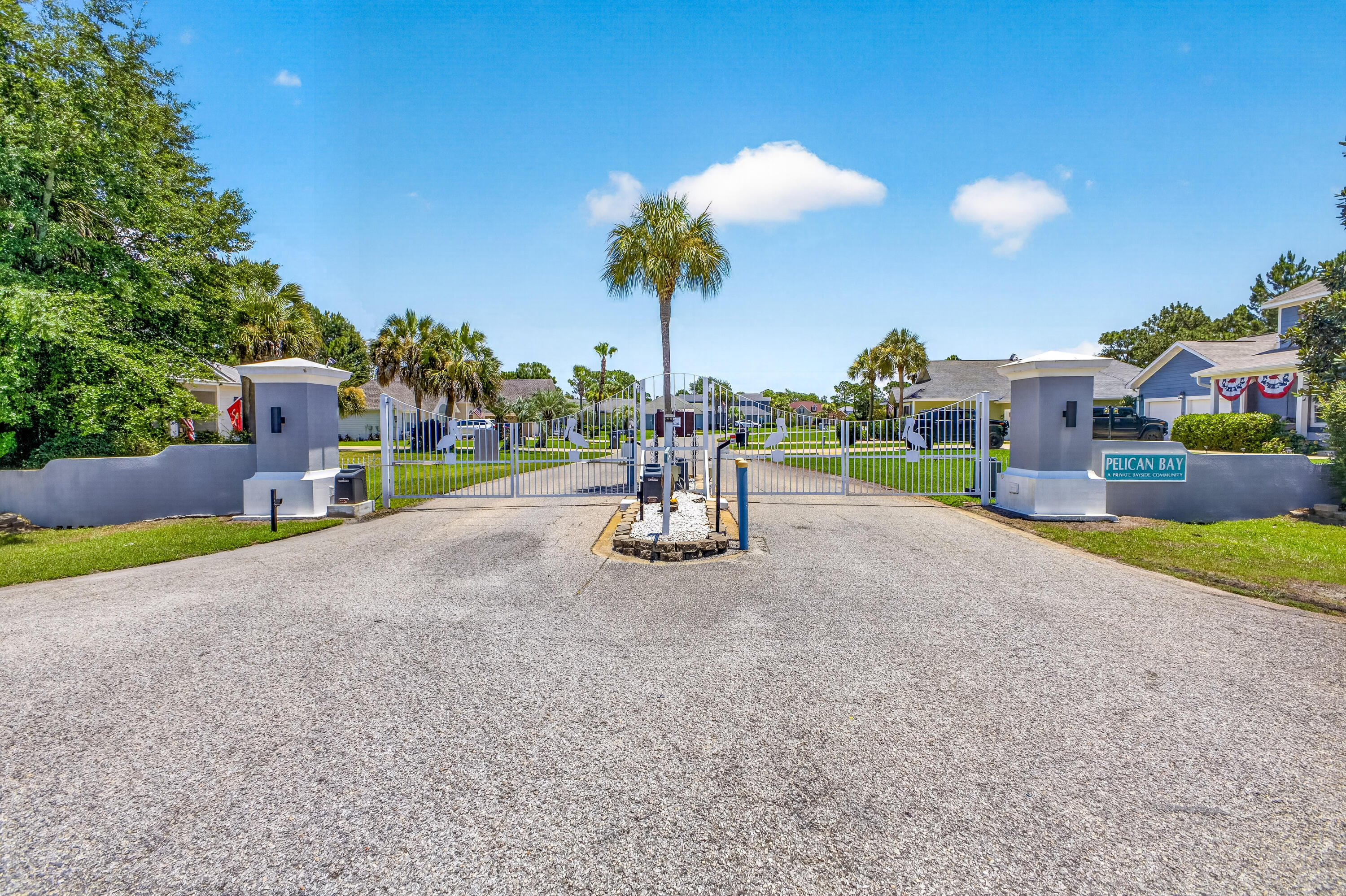 PELICAN BAY S/D - Residential