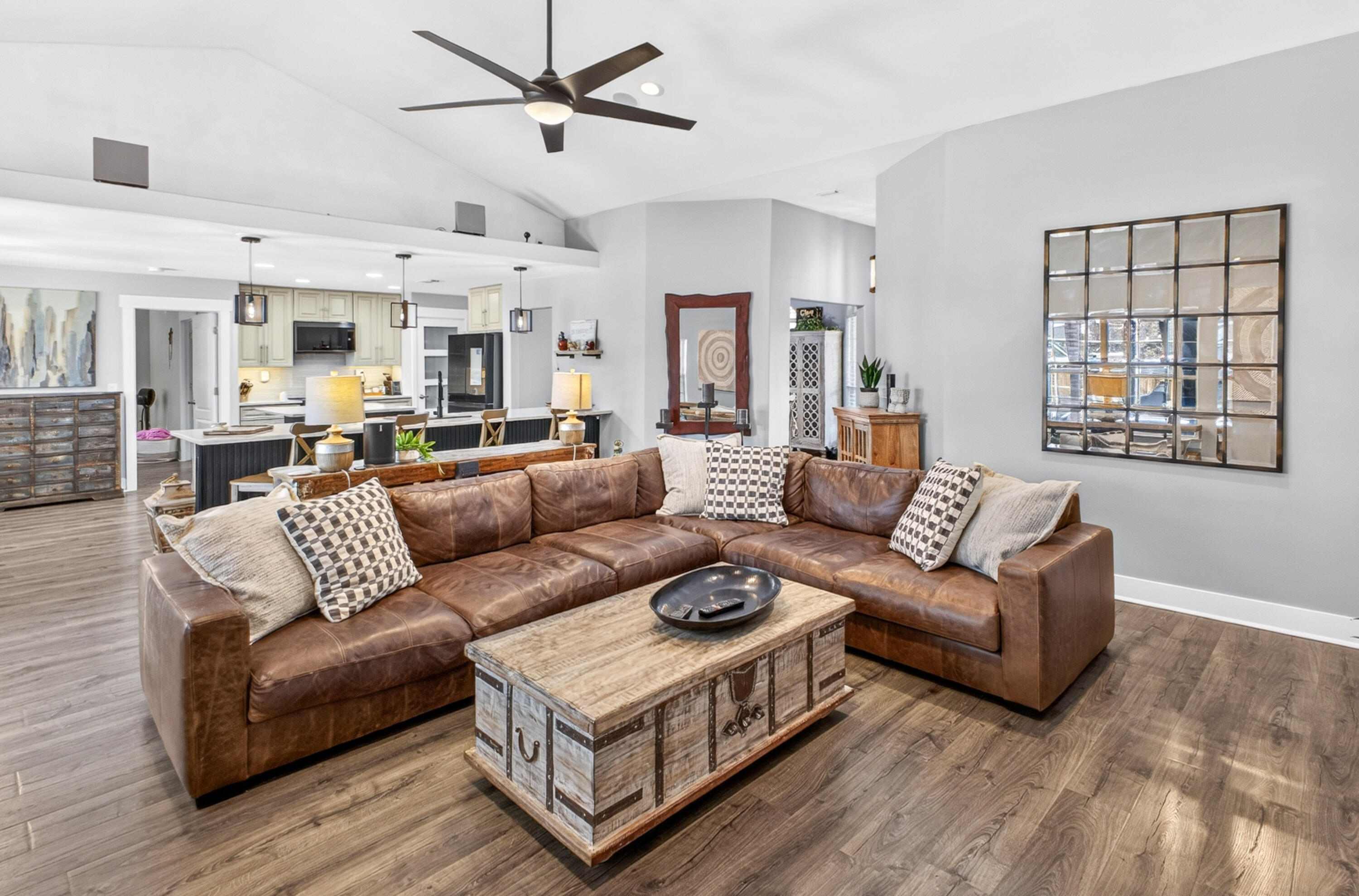 PELICAN BAY S/D - Residential