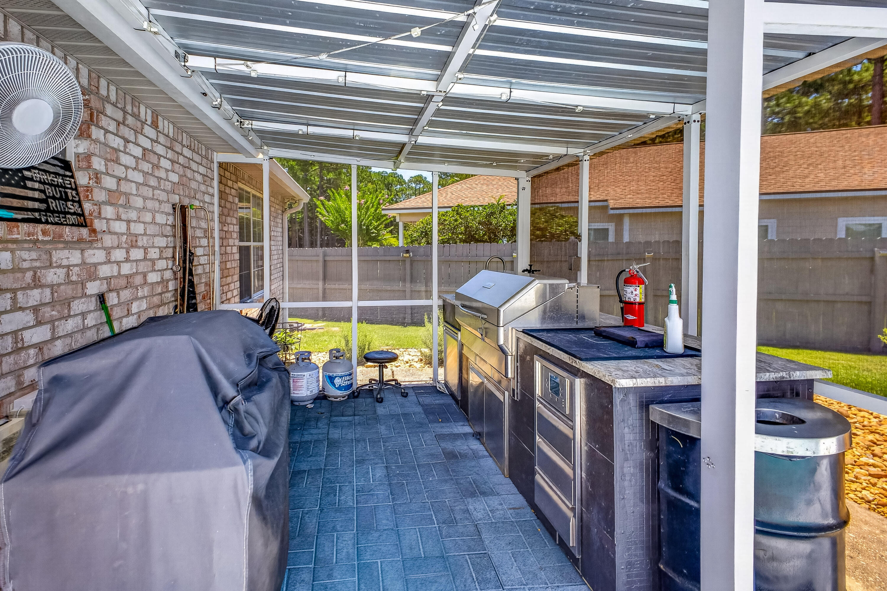 PELICAN BAY S/D - Residential