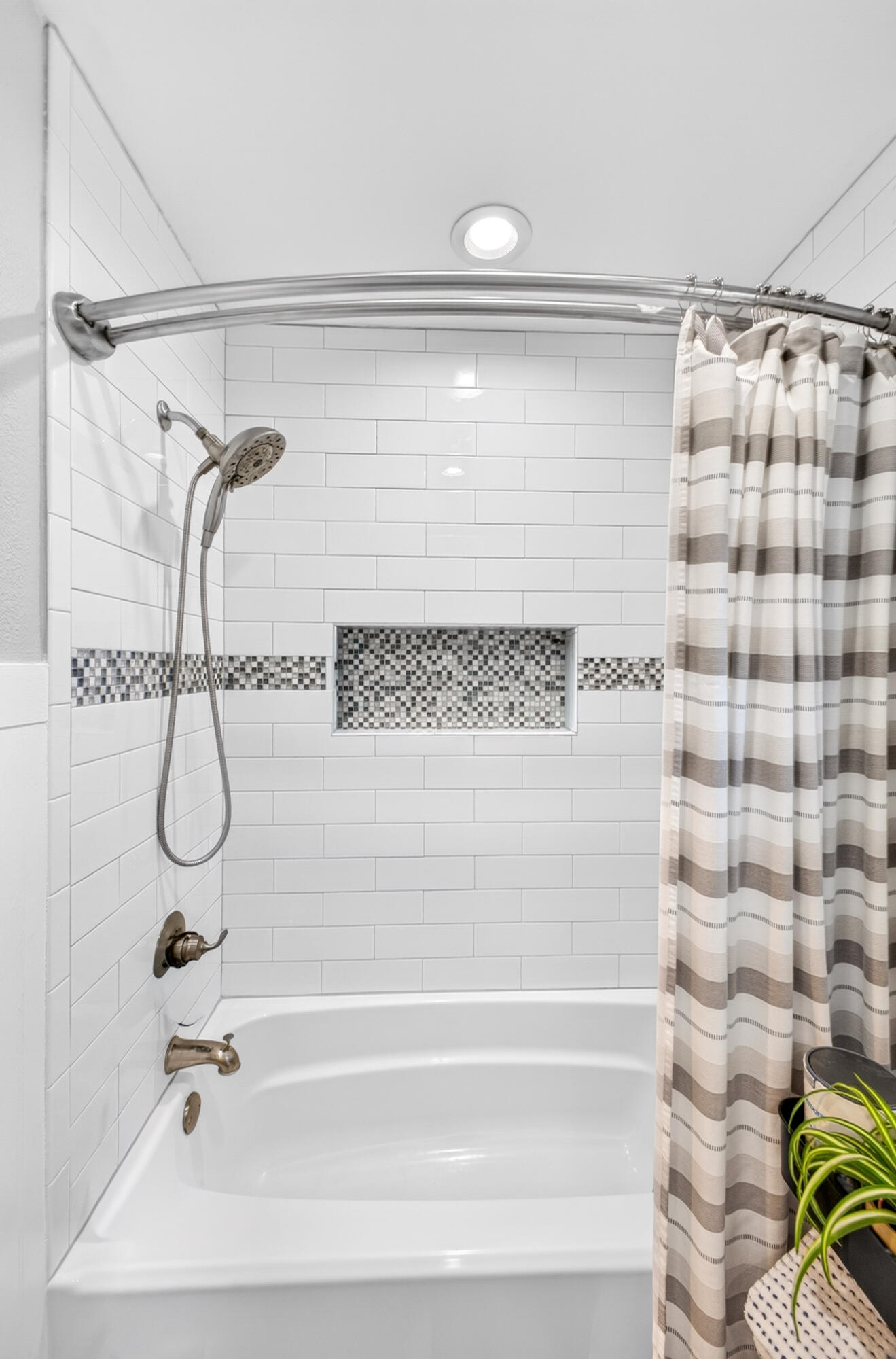 PELICAN BAY S/D - Residential